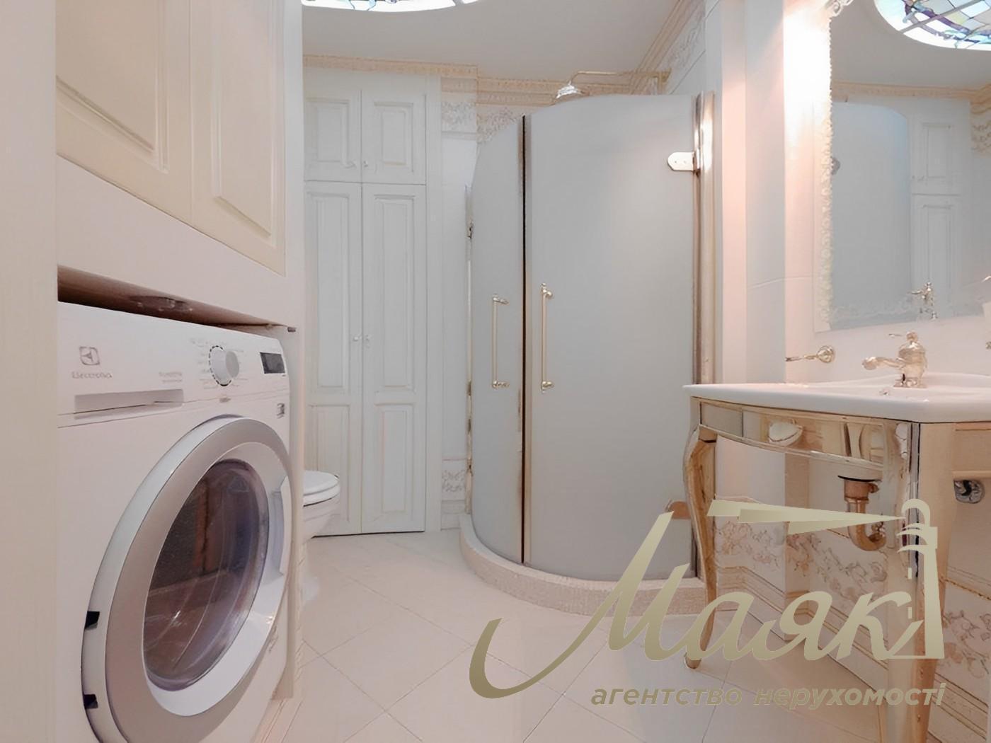 Rent of a 4-room apartment in an elite gated complex Lipskaya Bashnya, Pechersky district.