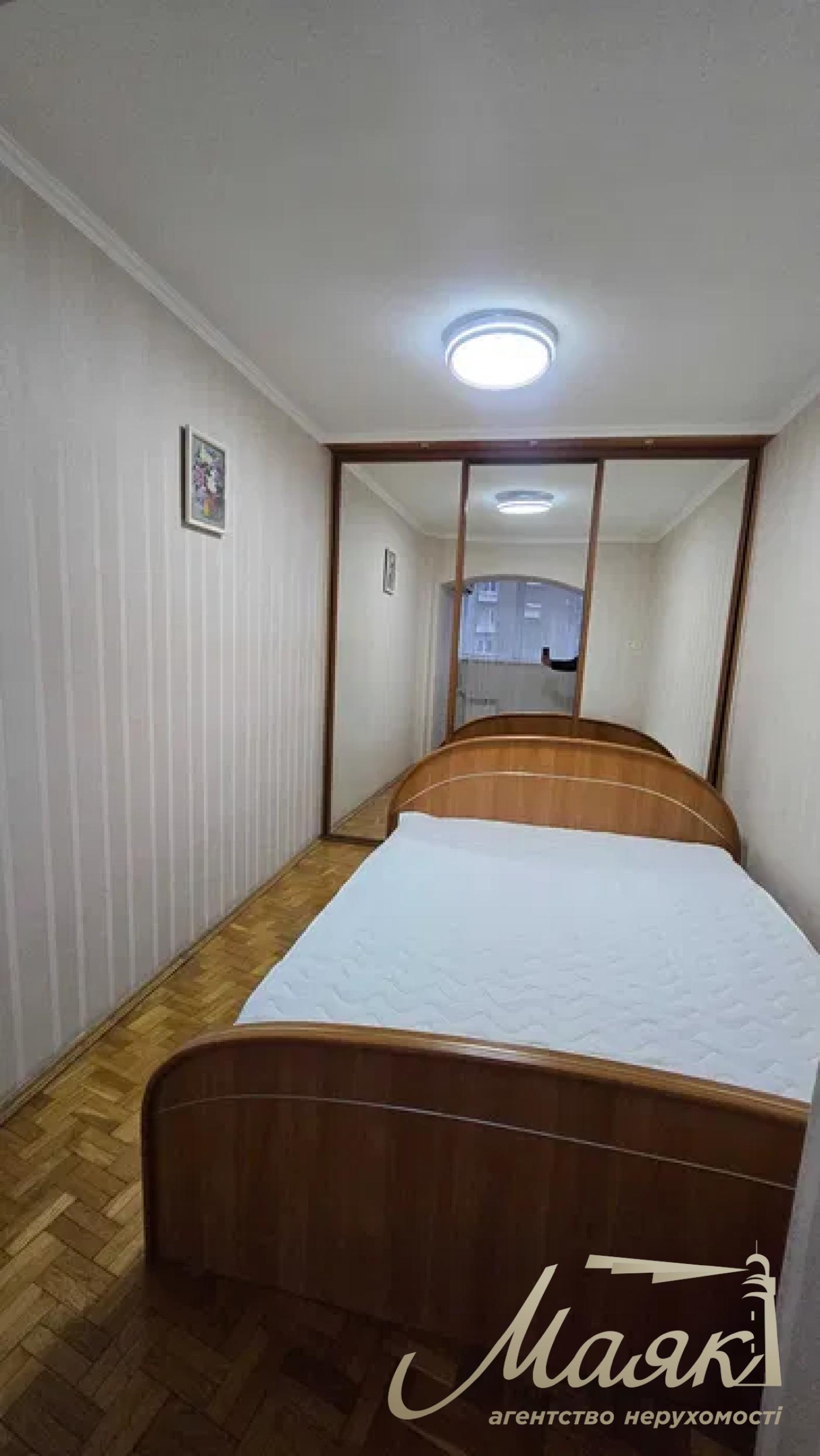 Rent 4-room apartment for rent on Antonovycha, Center, Kyiv