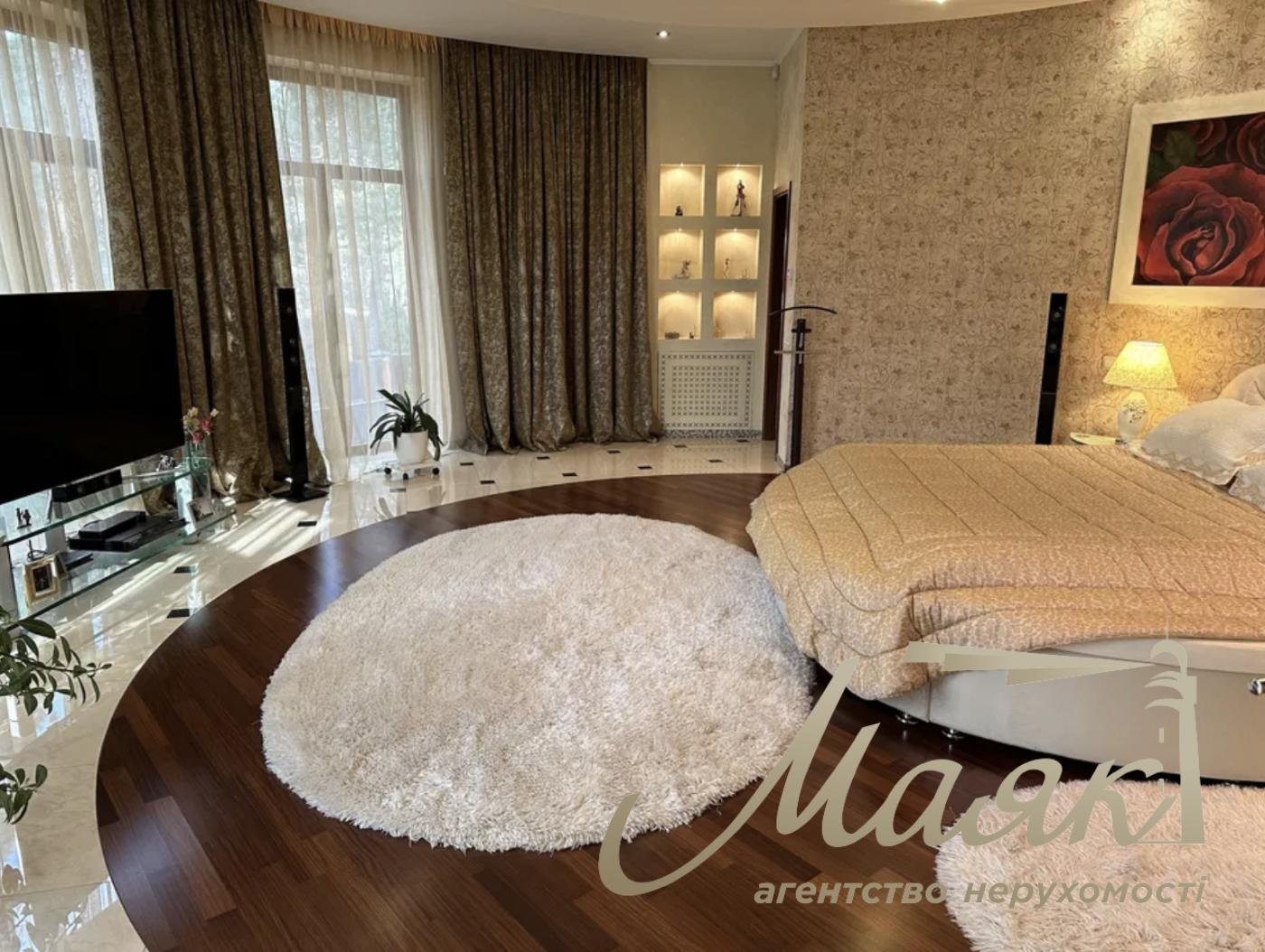 Оренда затишного будинку площею 560 кв.м у с.Козин (Конча-Заспа).