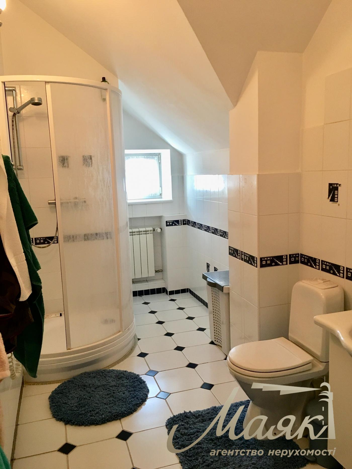 Rent 3-storey house 492,7m2, Lesniki