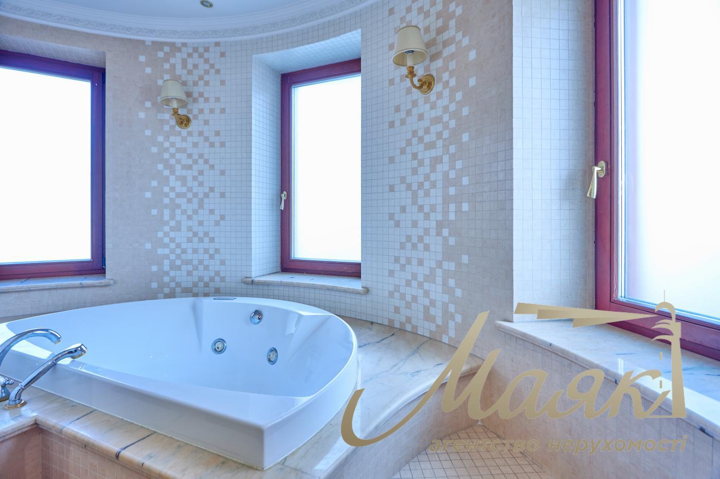 Оренда 4 кімнатної квартири, 163 м, Жилянська 30а, Голосіївський район