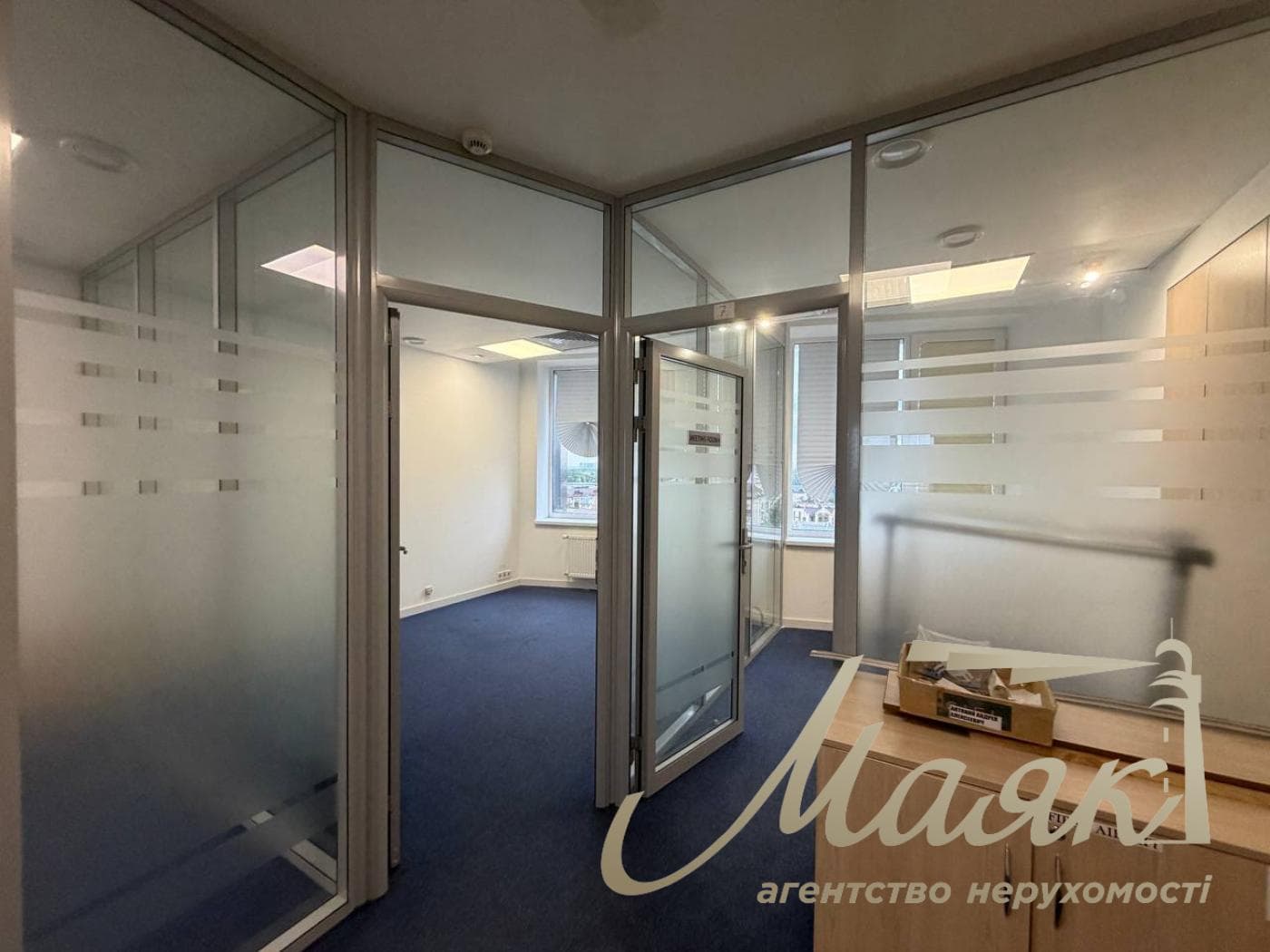 Оренда офісу площею 750 м² у бізнес-центрі «Доміно», вул. Нижній Вал, 51, Поділ.