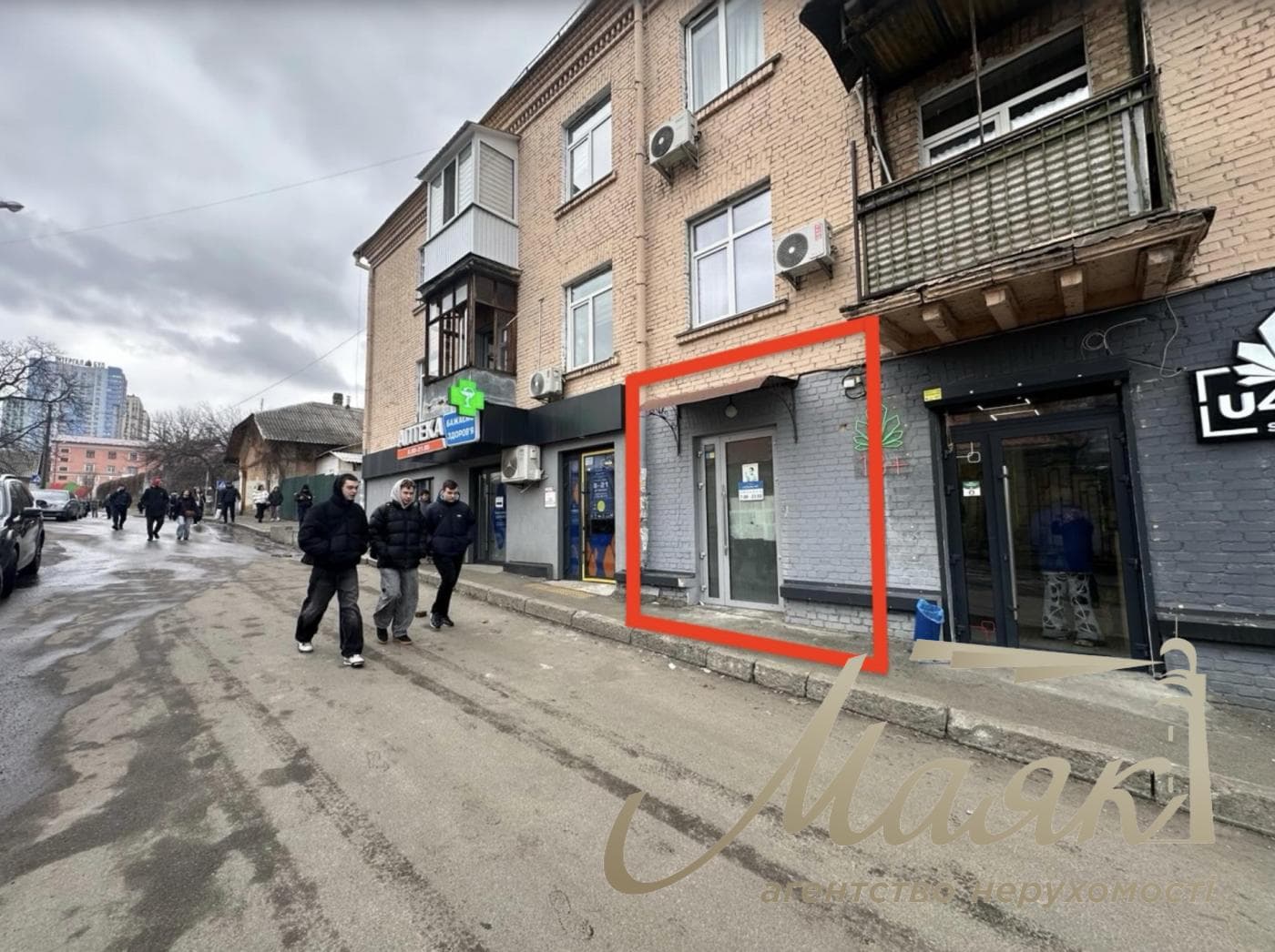 Аренда фасадного коммерческого помещение (54м2) по адресу Стадионный переулок 4/1