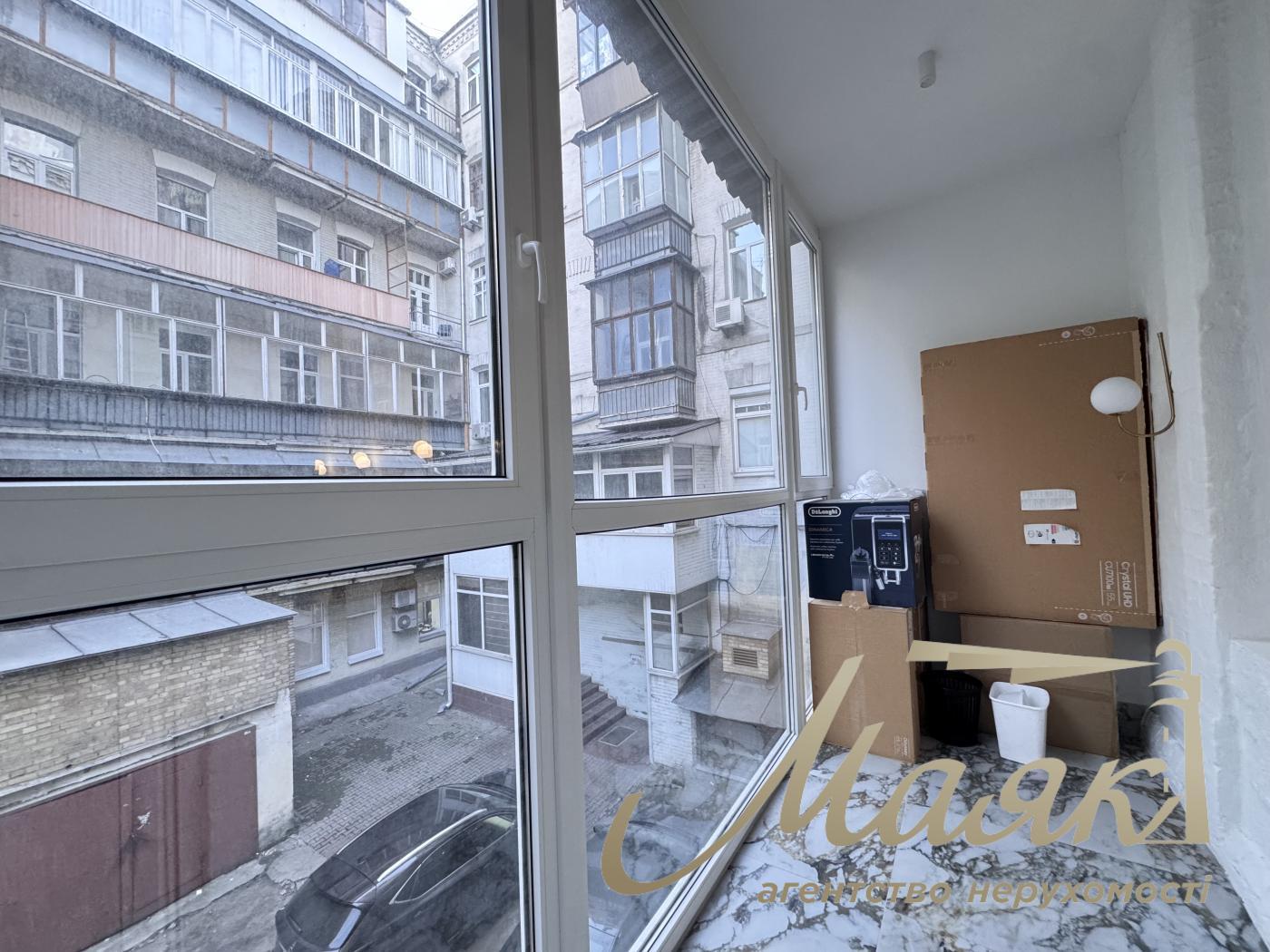 Аренда меблированного офиса 110 кв.м. на ул Владимирская 92