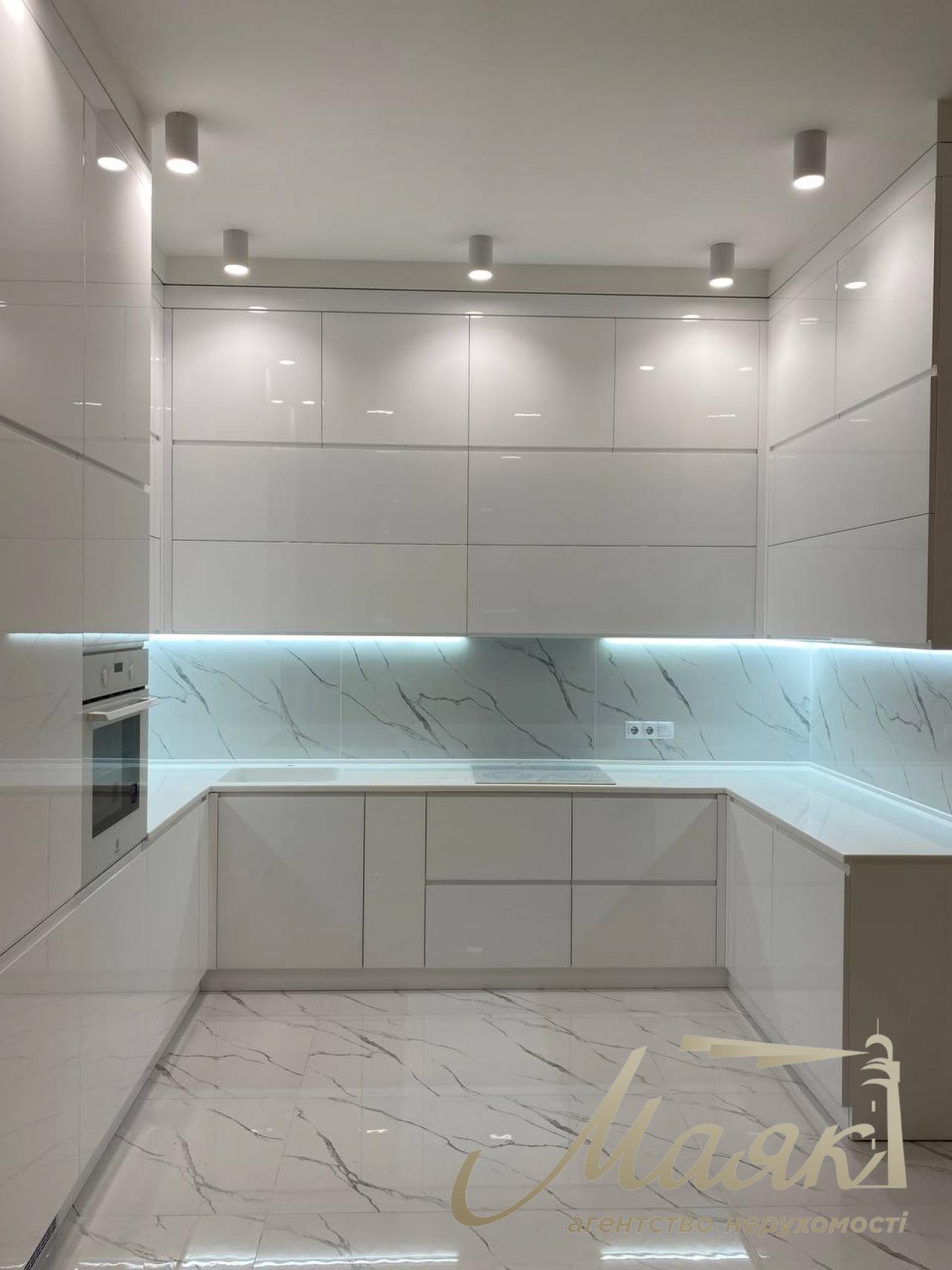 Продаж 3к квартири 97м2 з дизайнерським ремонтом у ЖК River Stone Рівер Стоун