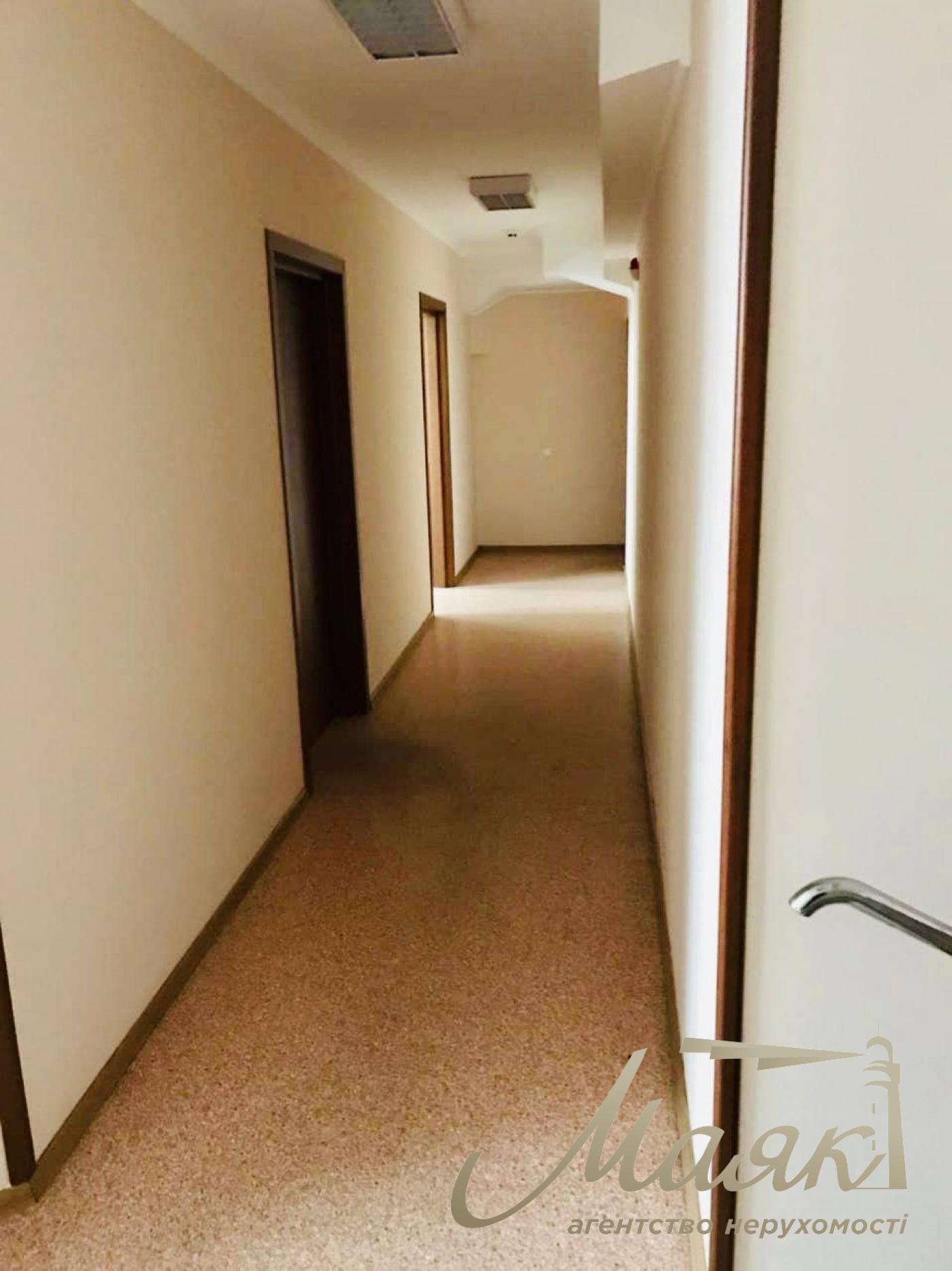 Аренда офиса 258м2 в центре Киева, ул. Антоновича.