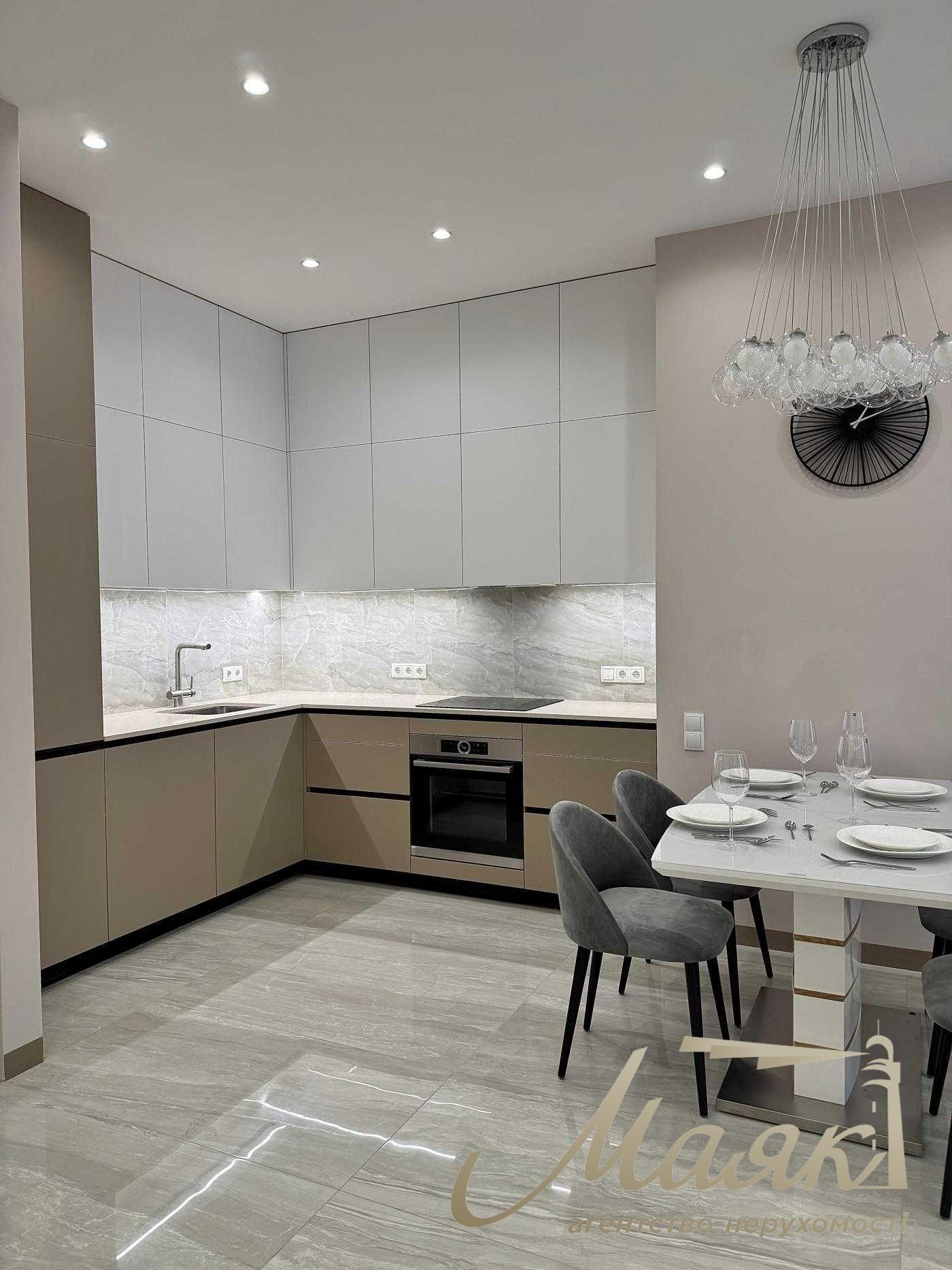 Аренда дизайнерской 3х-комнатной квартиры 85м2 в ЖК Новопечерские Липки, ул. Михаила Драгомирова, 15Б, Печерский район.