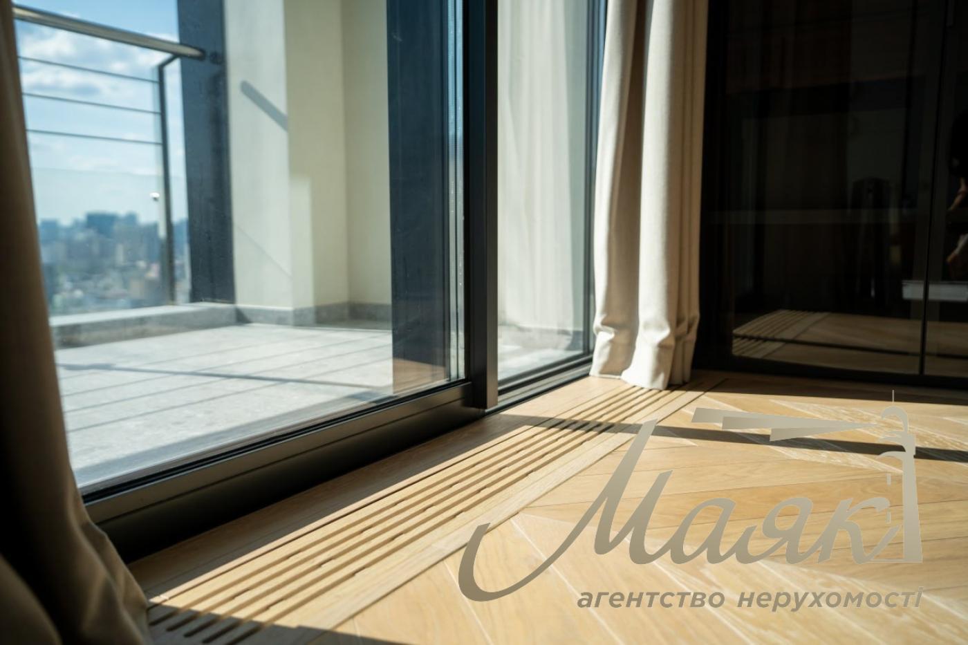 Rent 4 room apartment in LCD LCD Tetris Hall, Delovaya street, Pechersk, Kiev