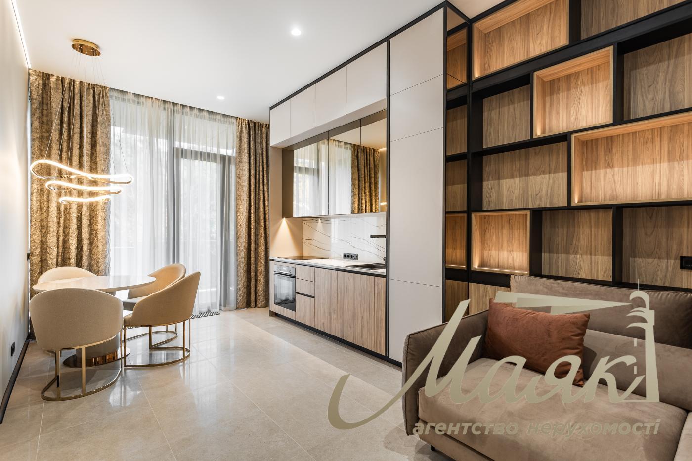 Продажа видовой 1-комнатной квартиры в клубном доме Hidden, ул. Садово-Ботаничная, Печерск, Киев