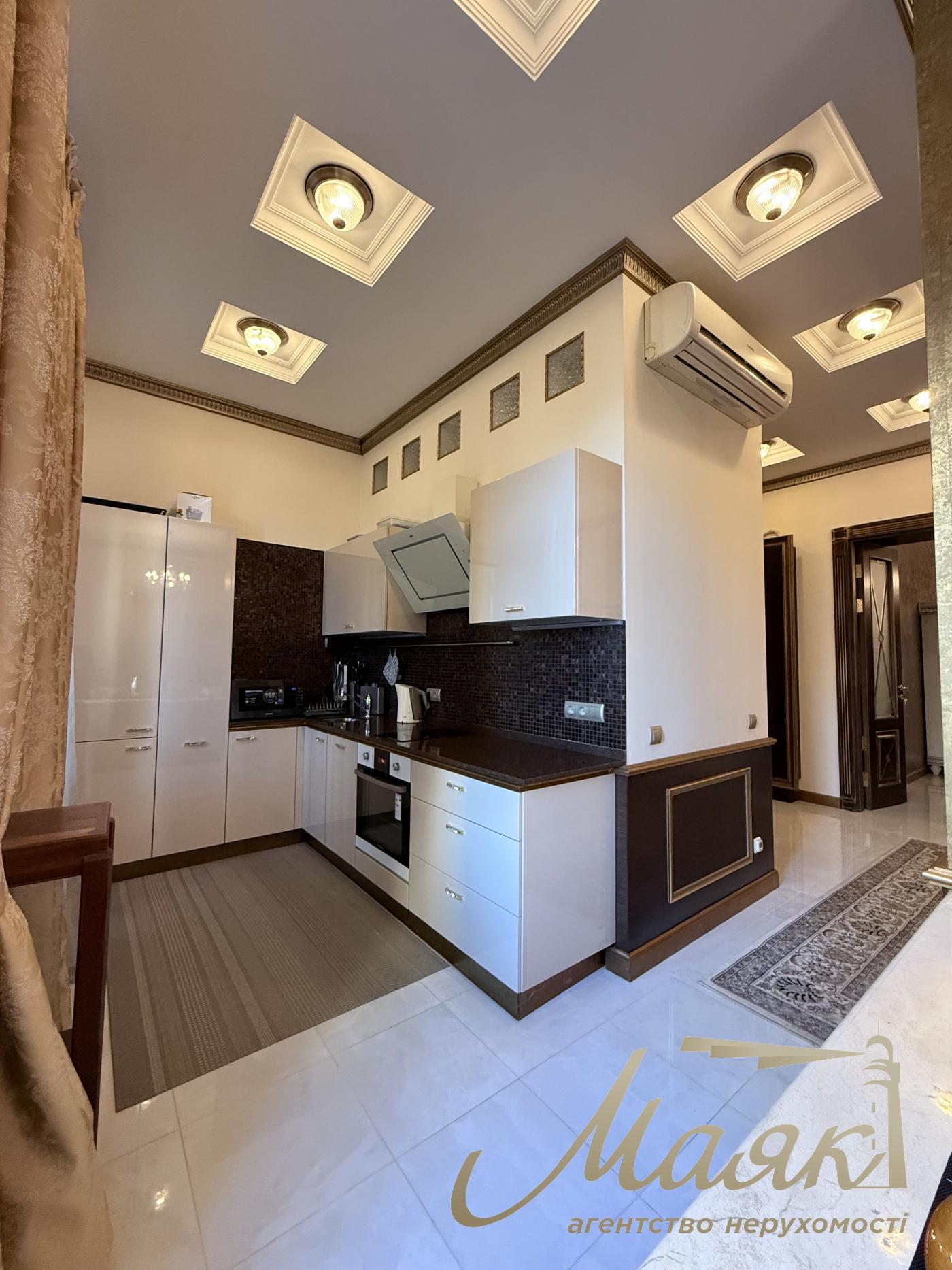 Rent apartment 91.7m2 st. Bankova 3, Lipki, Pechersky district, Government quarter, Kyiv