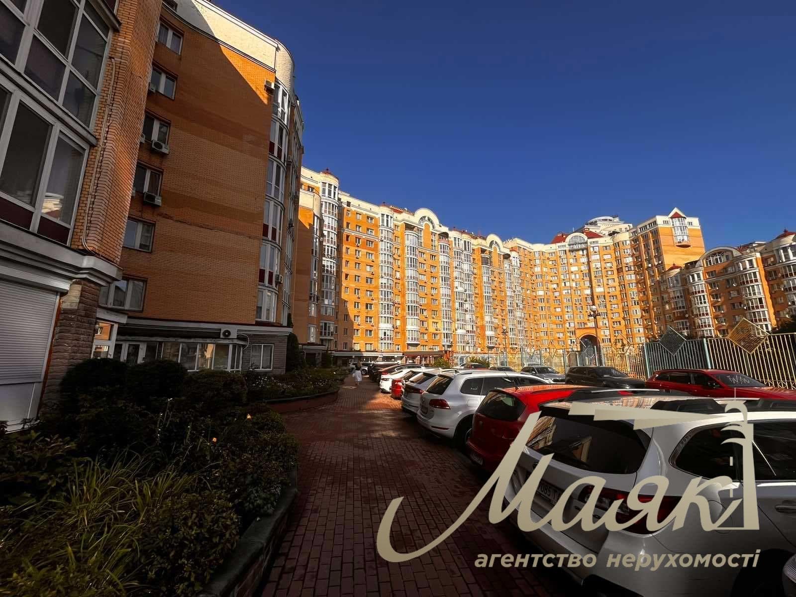 3-Bedroom Apartment for Rent at 6 Ivasyuka Ave., Obolon