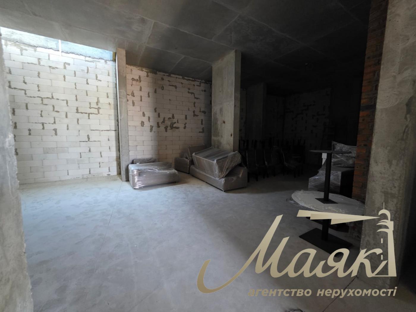 Оренда фасаду 152м2, ЖК Лебединий