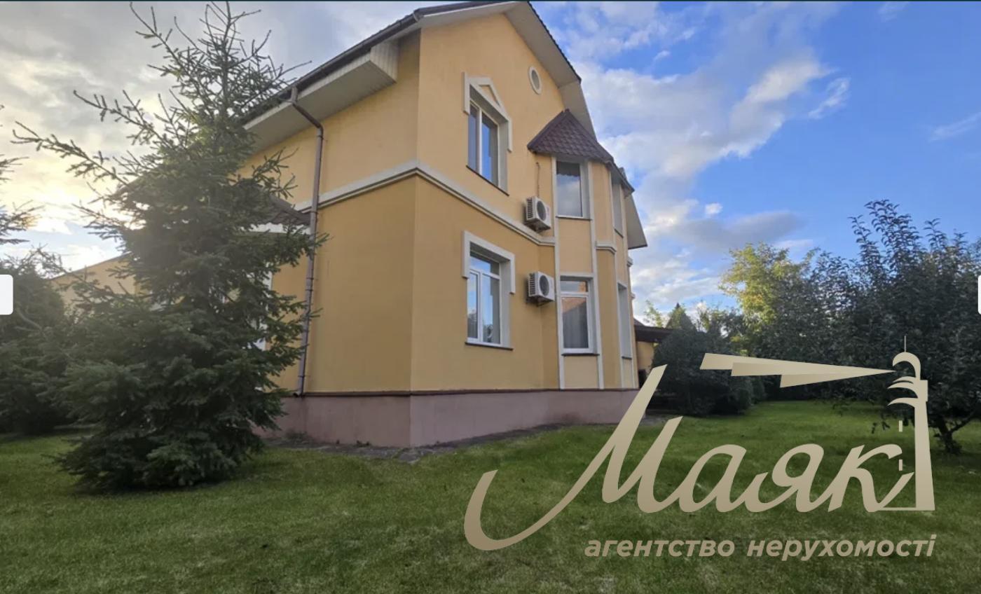 Rent a house 300m2 in the village of Kozin, ulitsa Nova,70