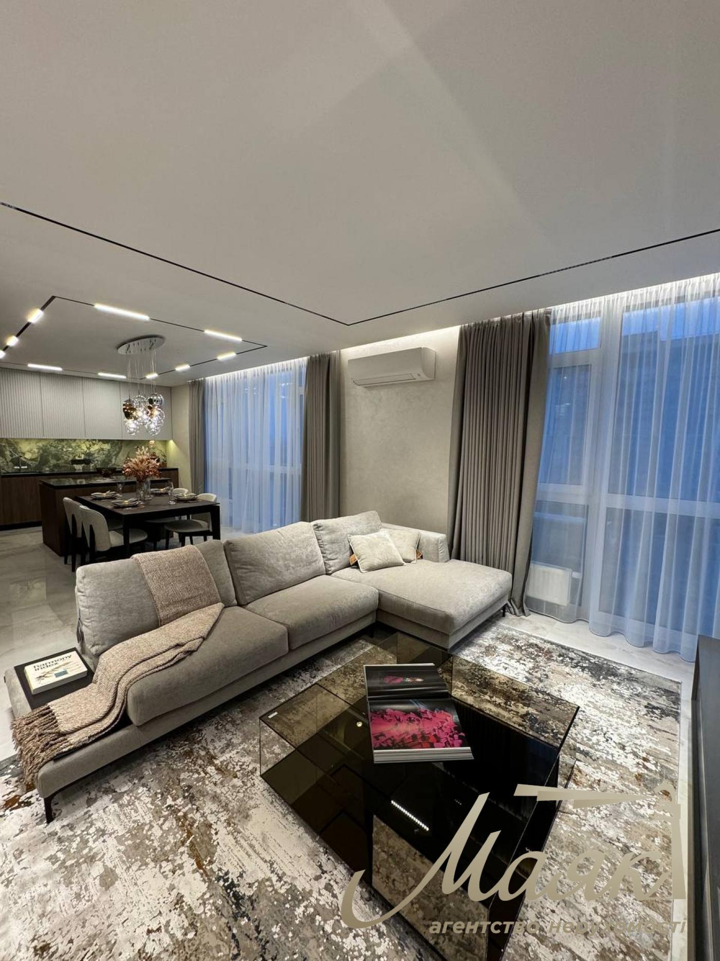 Продажа 3к квартиры  ЖК Французский Квартал-2 125м2