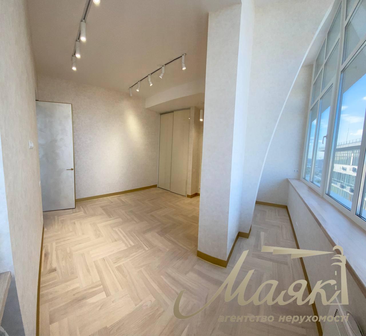 Продаж 3к квартири 97м2 з дизайнерським ремонтом у ЖК River Stone Рівер Стоун