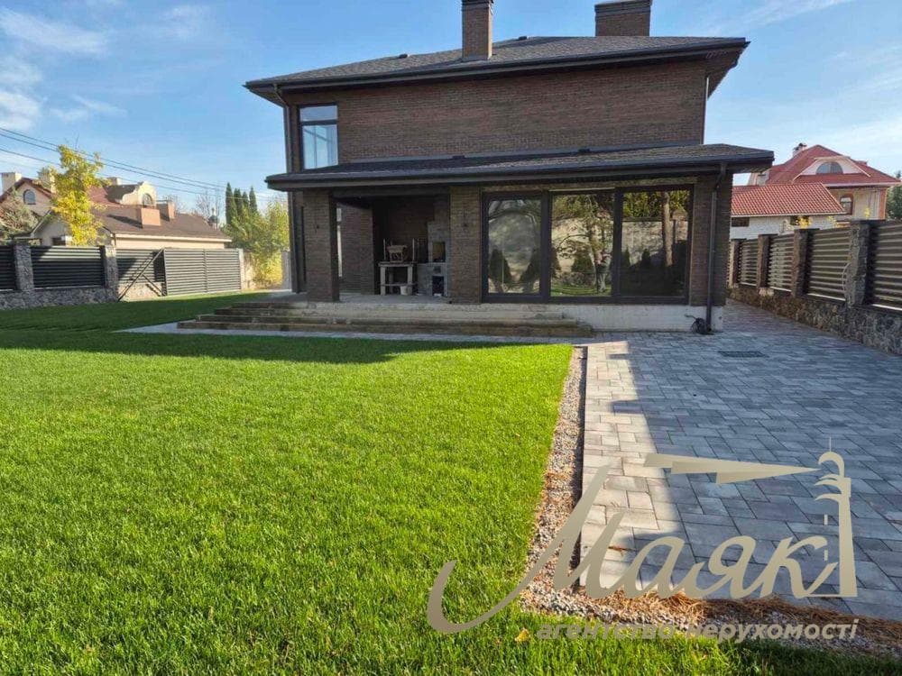 Продаж будинку преміум-класу 286м2 с. Плюти, Обухівський напрямок, Київс
