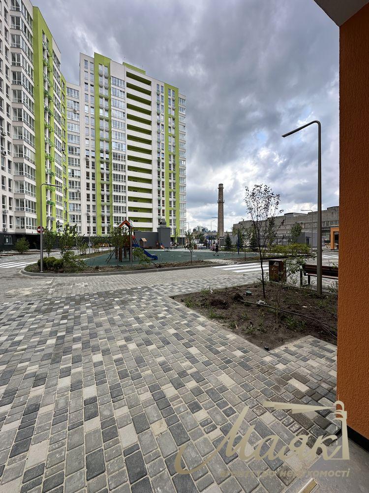 Оренда фасадного приміщення 65 м2 у ЖК Нивки Парк