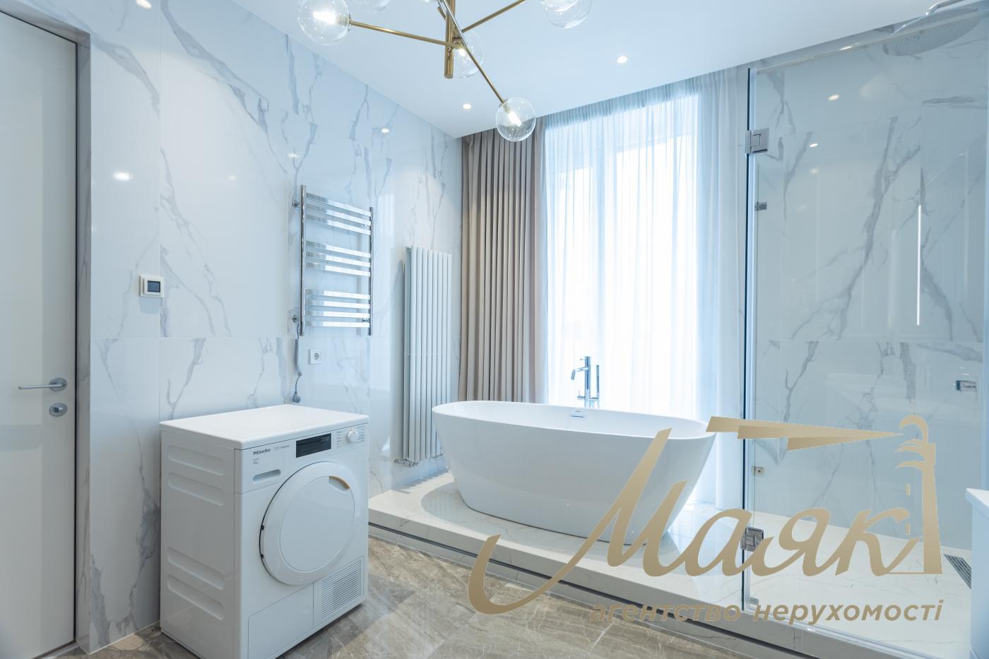 Продаж 4-кімнатної квартири 180 м² в ЖК "Новопечерські Липки", Драгомирова 15Б, Печерський район, Київ.