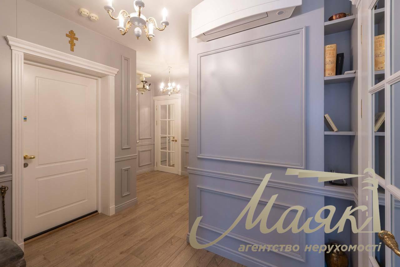 For sale apartment 102 m2 in LCD French Quarter 2, Predslavinskaya str. 40, Pechersky district