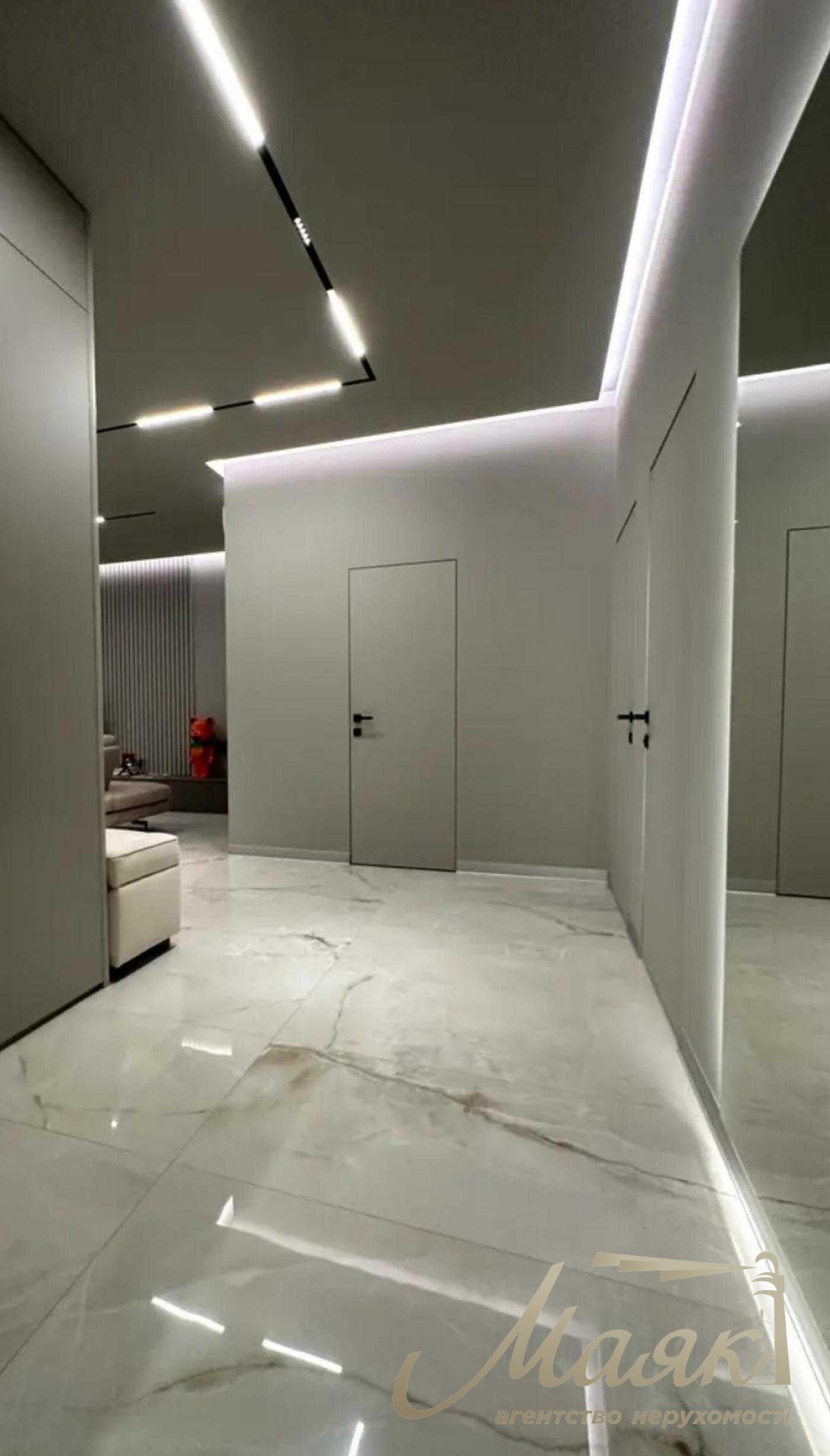 Продажа 2-комнатной квартиры 45м2  в ЖК «Французский квартал 2», Центр Киева, ул. Джона Маккейна, 3А, Печерский район.