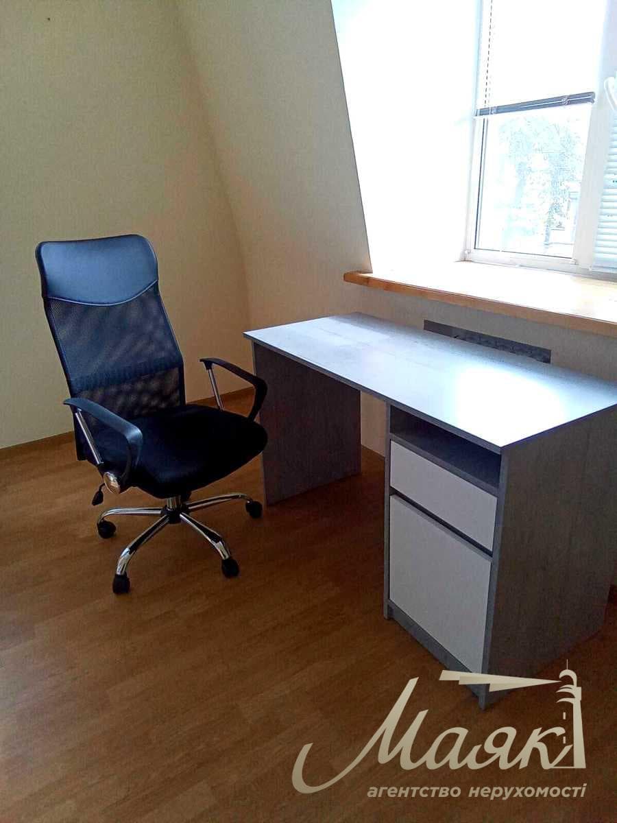 Оренда будинку площею 170 м² за адресою вул. Всеволода Петрива, 7, 5 хв пішки від станції метро «Нивки»