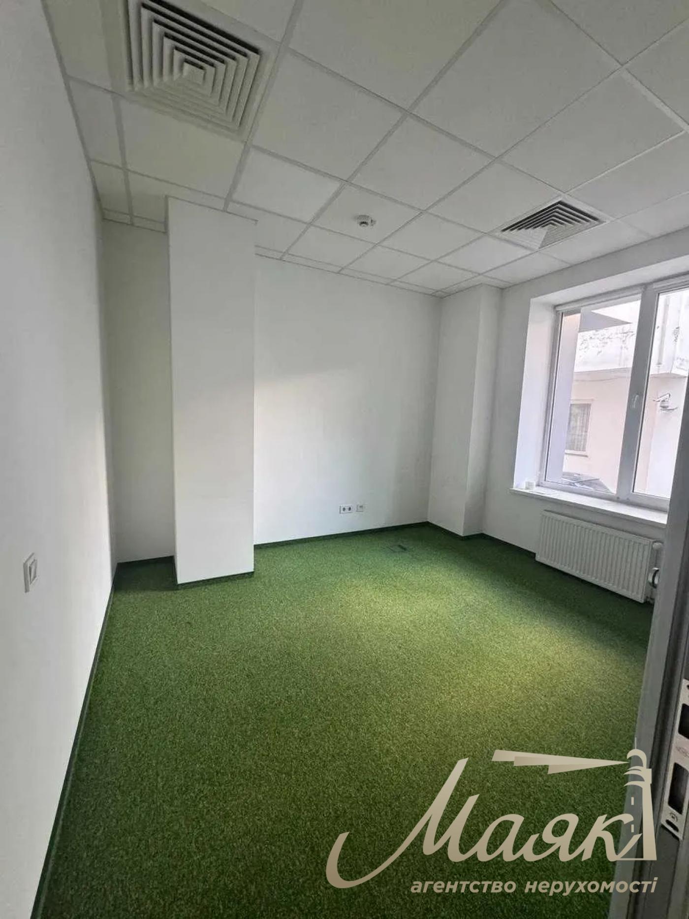 Аренда офиса 540 м² в БЦ «Домино», Подол