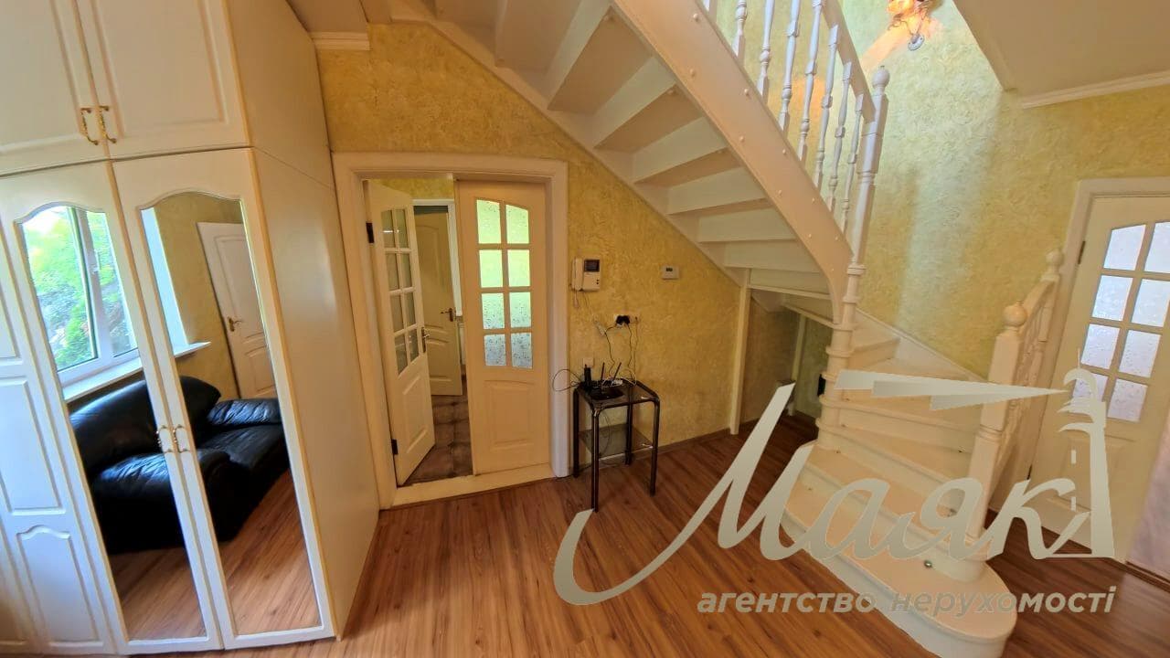 House for sale 414m2 in Kryukovshchina village, Shevchenko street, Kyiv-Svyatoshynskyi district, Kyiv region.
