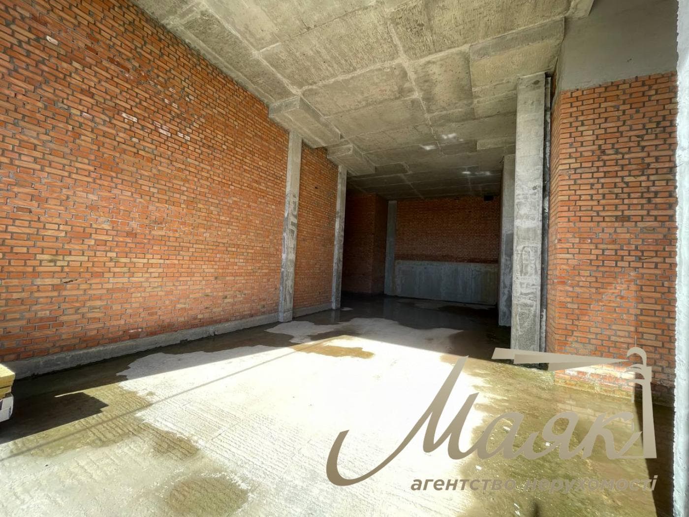 Commercial premises for sale 83,19 sq.m. sq. OLEGIV Boutique Residence, Tatarka