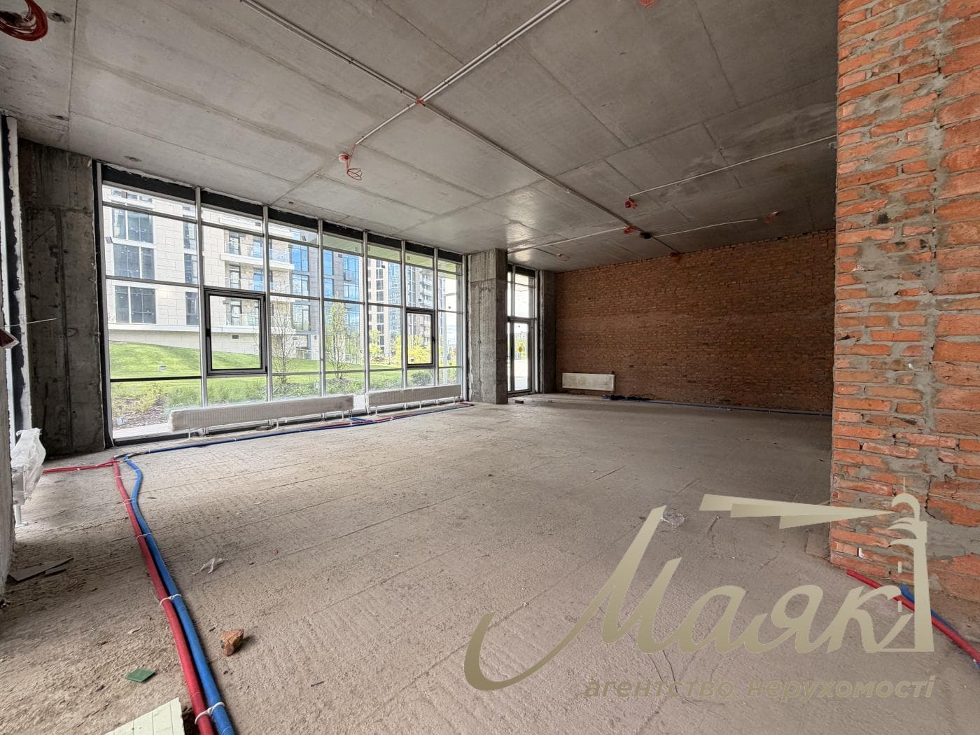 Rent a facade room 182m2, Residential Complex Novopecherskie Lipki