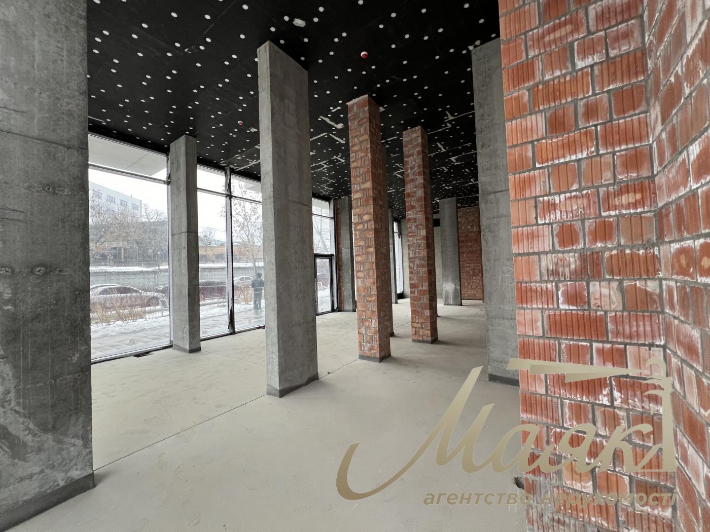 Sale of facade premises 113.3 m2, residential complex UNIT HOME.