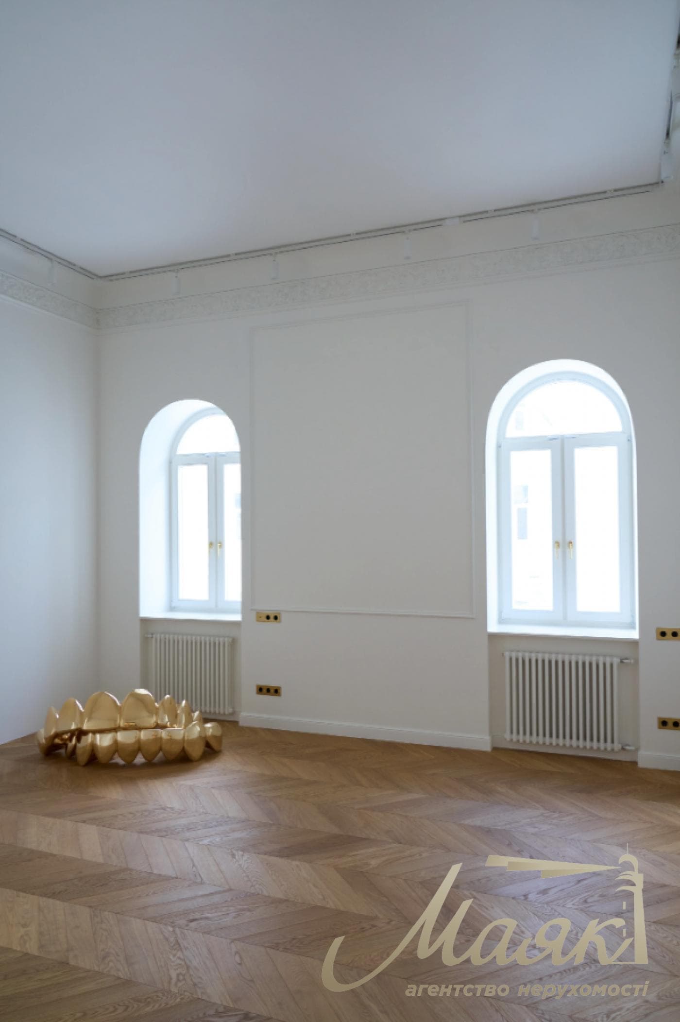 Rent 4-room apartment, stm. University, Ivan Franka str., 42, Center, Kiev