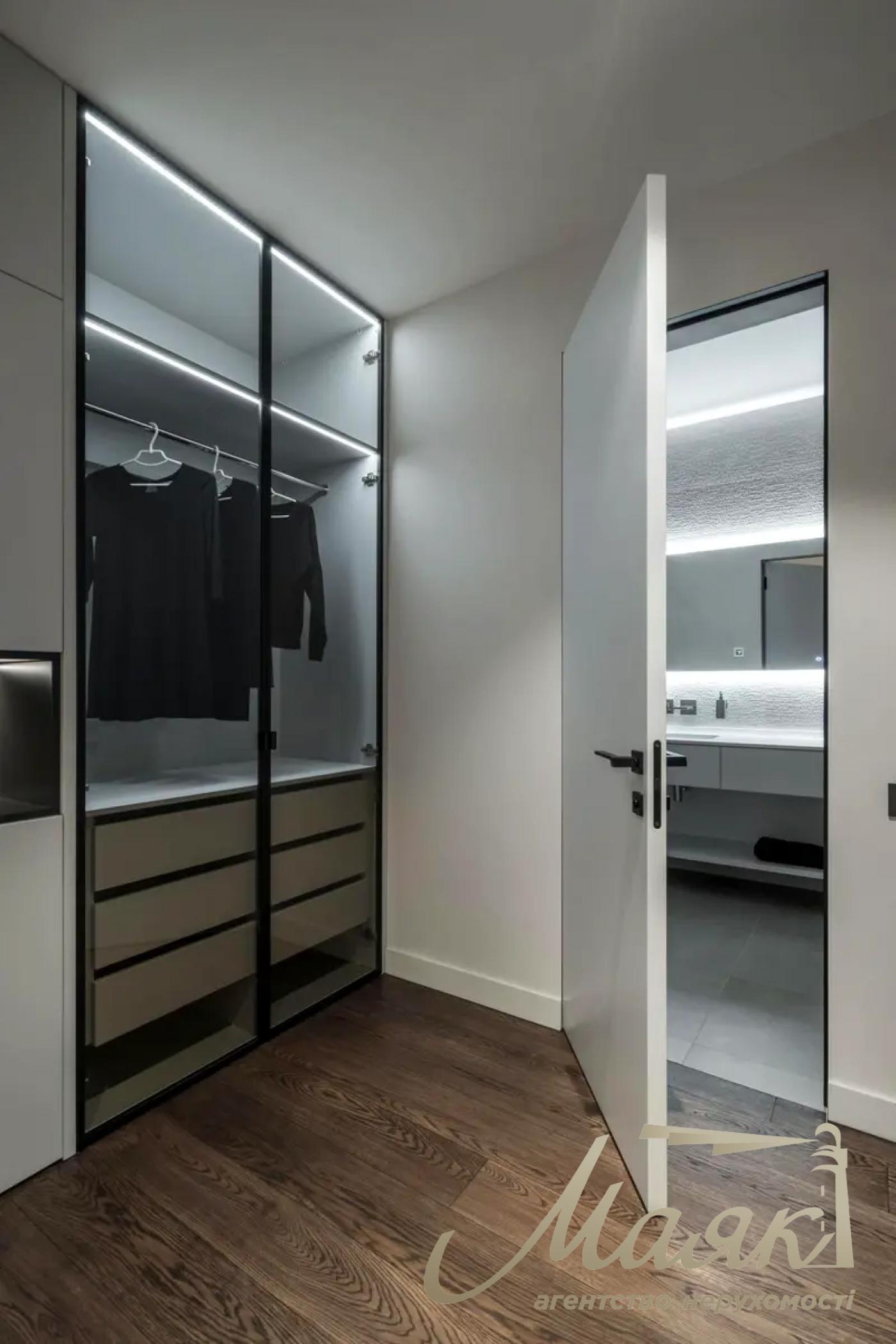 Продаж 4к. квартири 160 м у ЖК PecherSky, вул. Болсунівська, 2. Печерськ