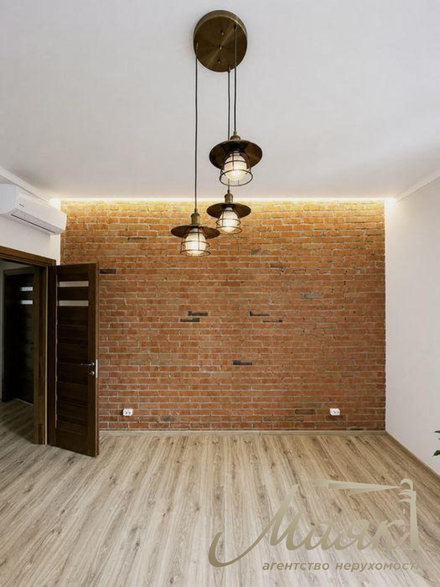 107.3 m² Office Space for Rent in the Prestige Hall Residential Complex, V. Tyutyunnik Street, Nizhny Pechersk