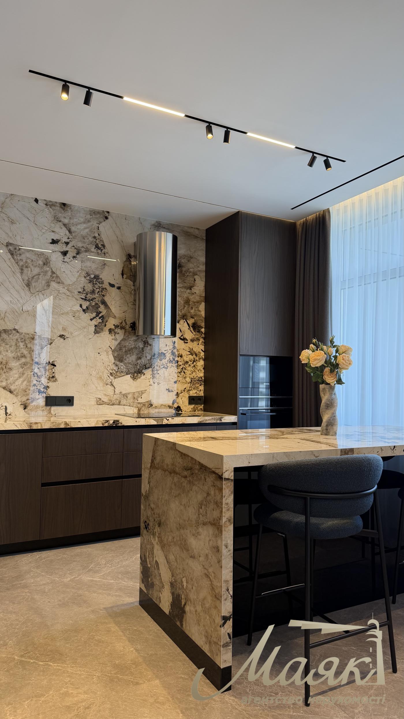 Продаж квартири 118м2 в ЖК Новопечерськие липки, ул. Андрея Верхогляда 15Б. (Михайла Драгомирова)