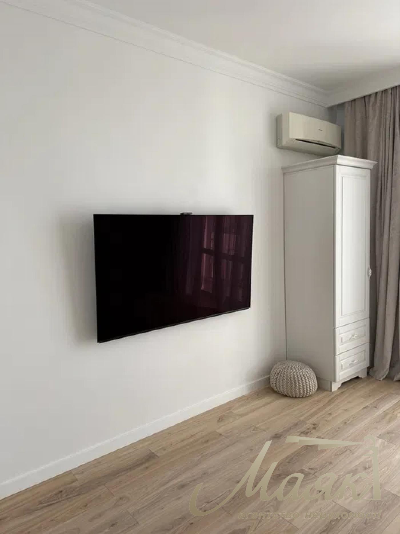 Продаж 2-к квартири в ЖК Граф Толстой, Центр