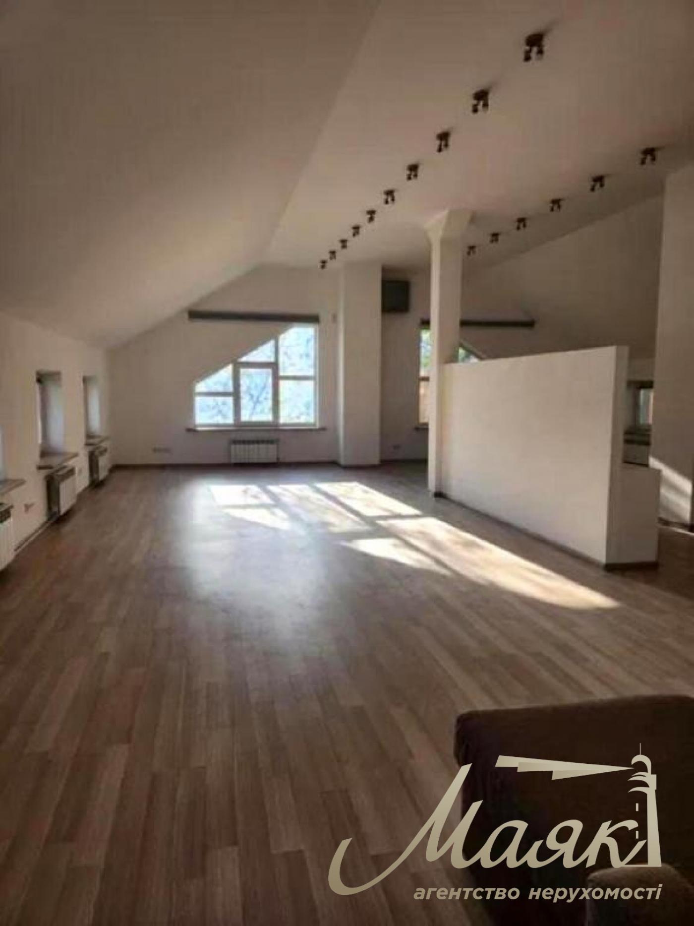 Оренда комерційної будівлі 600 м.кв. Печерський р-н