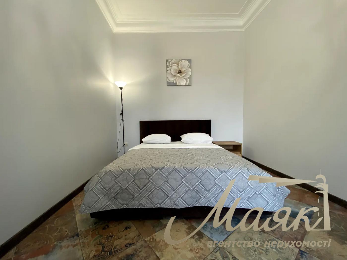 Аренда 3-комнатной квартиры ул. Софиевская 1/2, Майдан Независимости, Центр