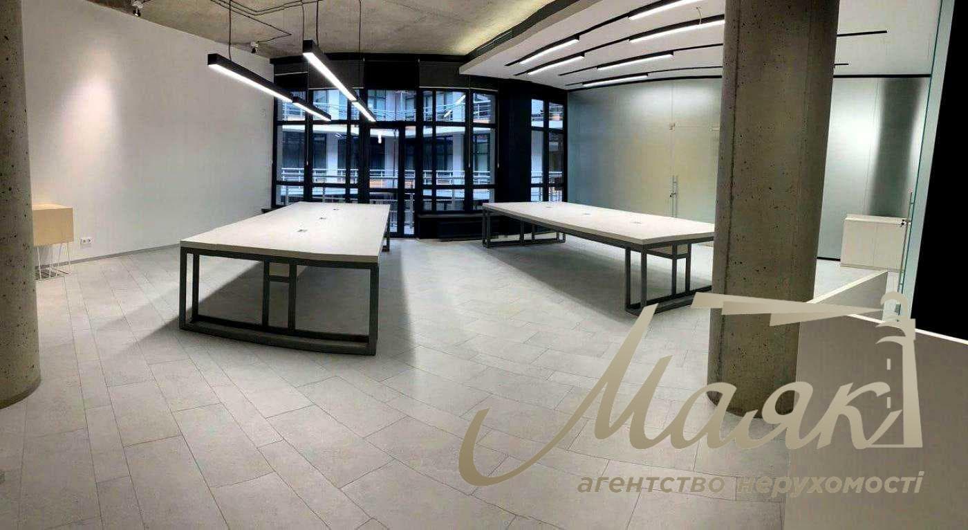 Modern office space (180 m²) for rent in the "Volna" Business Center, 36D Konovaltsa St.