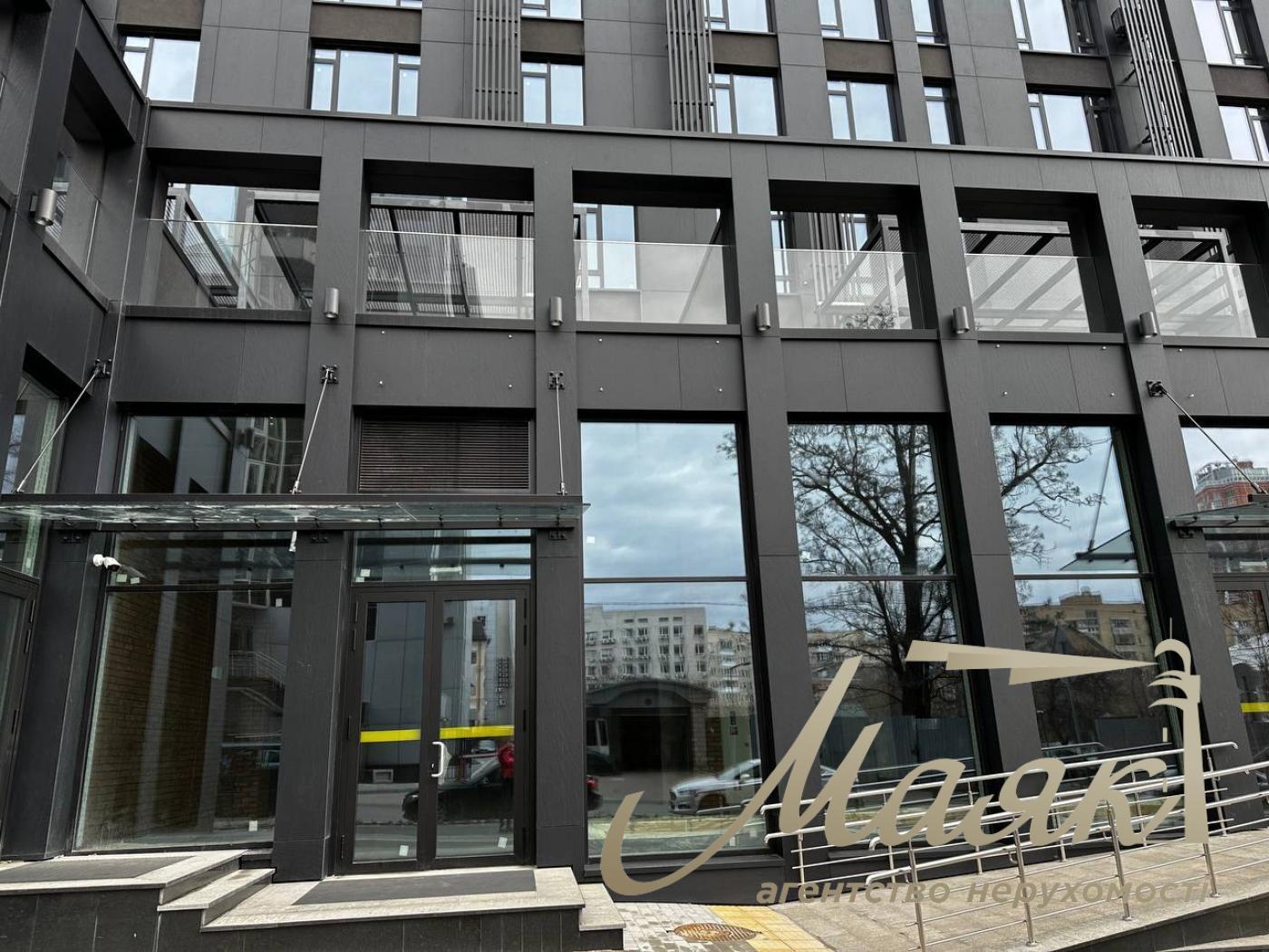 Rent of façade premises in residential complex Trinity st. Tyutyunnika, 39/2