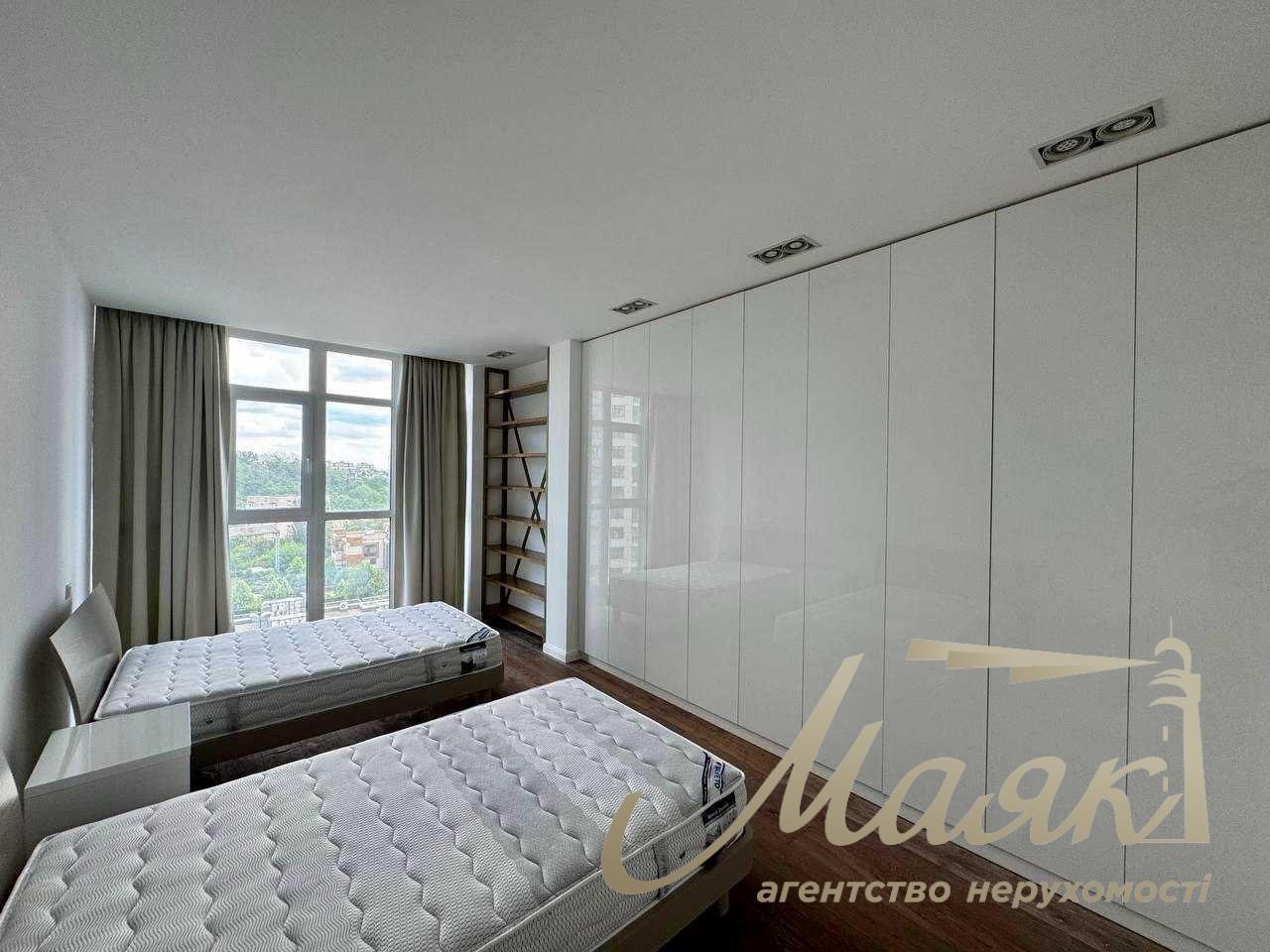 Продаж квартири 62м2 ЖК Новопечерські Липки, Драгомирова/Верхогляда, Печерський район