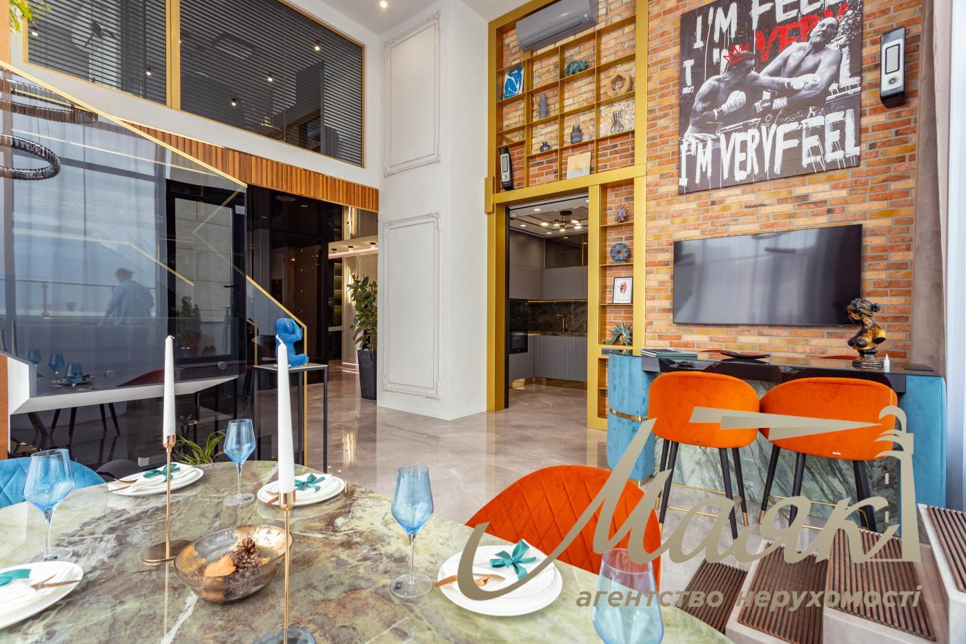 Продаж пентхауса 195 м² з терасою та дизайнерським ремонтом у ЖК Park Avenue VIP, Київ