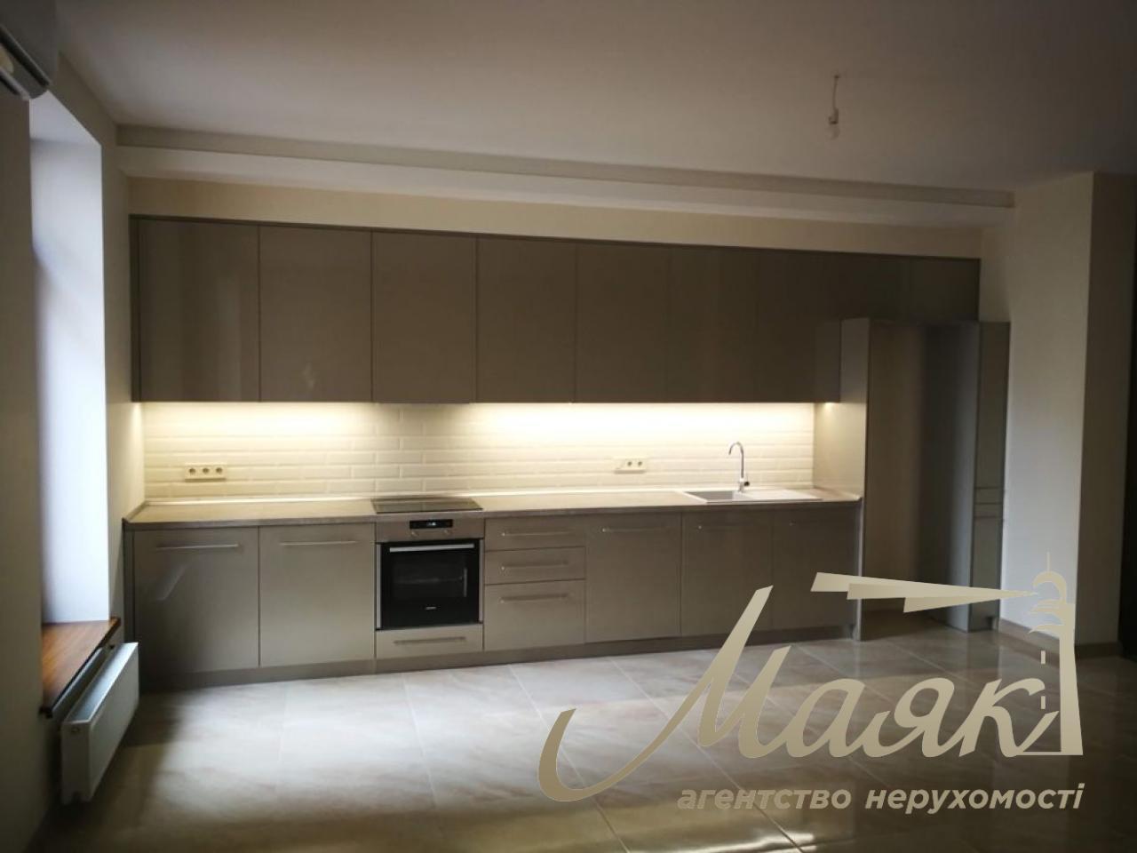 Продаж квартири з орендарем, готовий бізнес, Круглоуніверситетська 3-5, 190м2