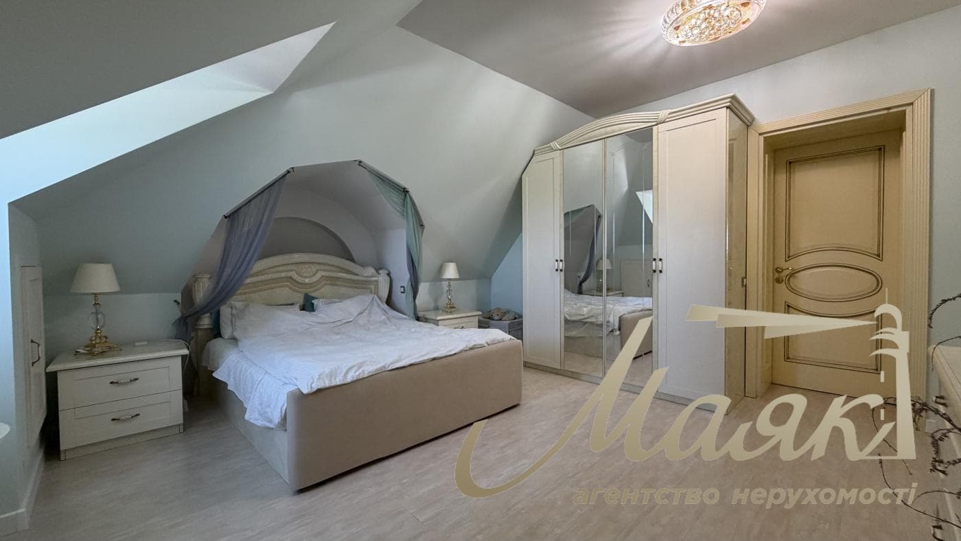 Продаж преміального 3х-поверхового будинку 350 м² у Гореничі, Бучанський район, Київська область