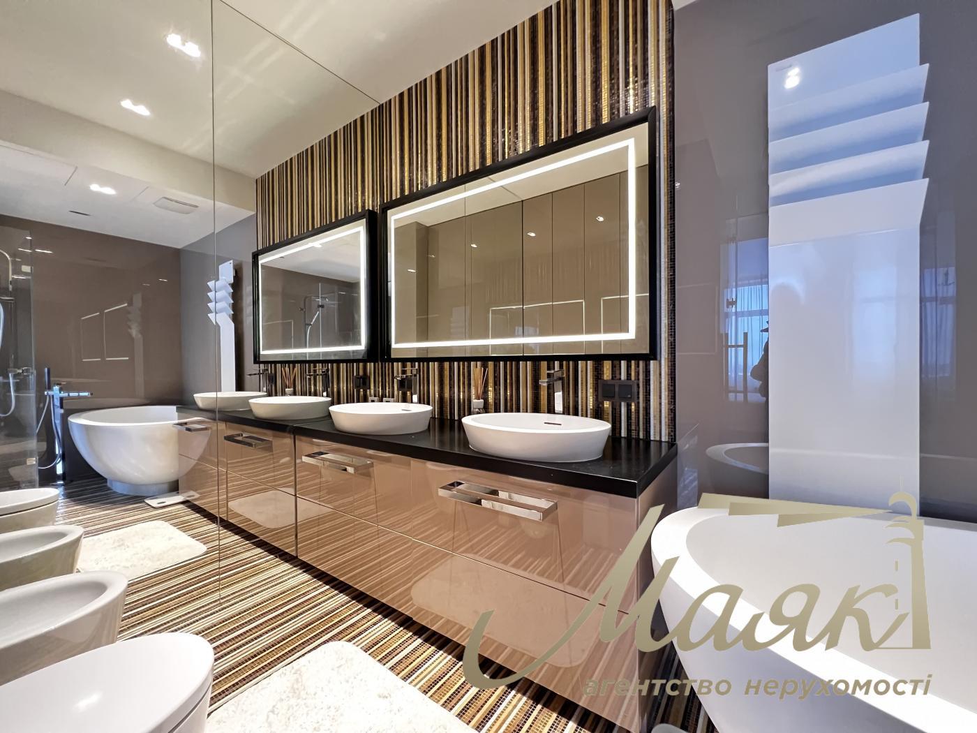 For sale 4-bedroom apartment, LCD Novopecherskie Lipki, 116.4m², Pechersk, Kyiv