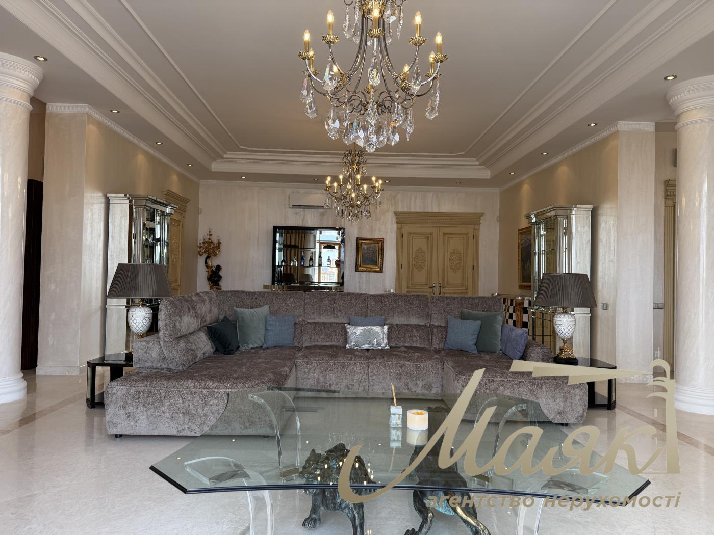 Аренда видовой 3к квартиры 245 кв. м на ул. Паторжинского 14, Центр, Шевченковский район