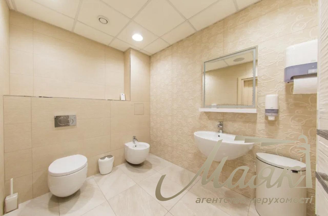 Sale of premises with renovation, 400 m2, in the residential complex Novopecherskie Lipki