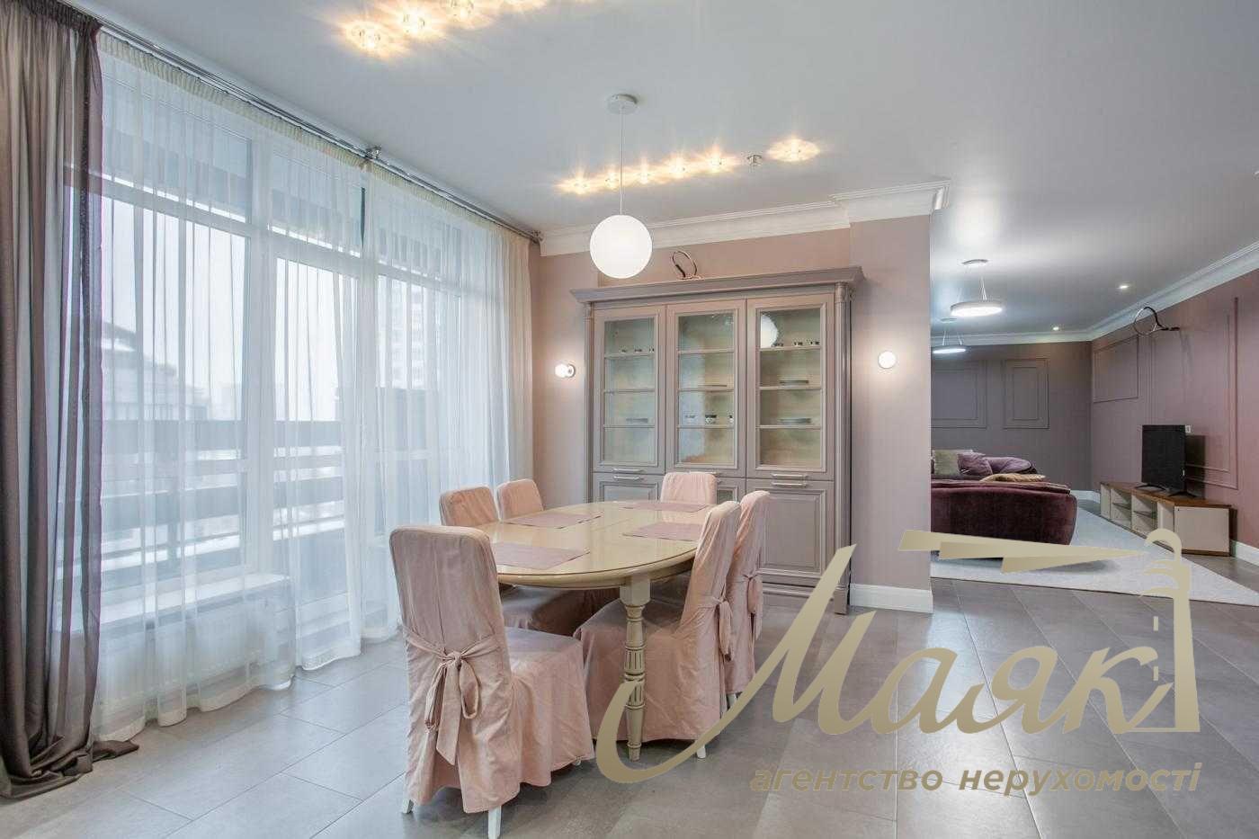 Rent apartment in LCD "Novopecherskie Lipki", 240 m², Verkhoglyada str., 4 rooms