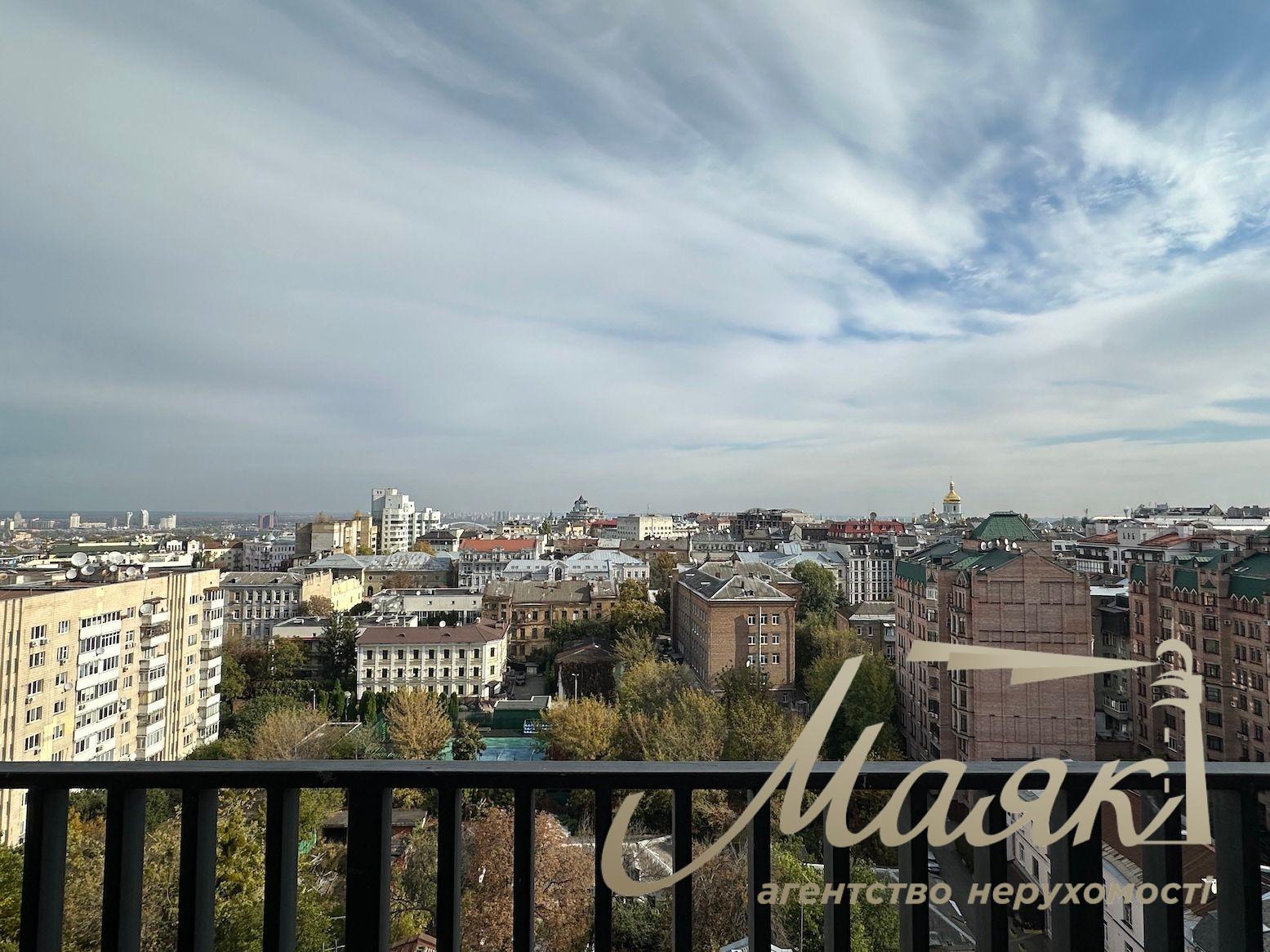 Rent 4-bedroom apartment in Residential Complex Yaroslav Grad