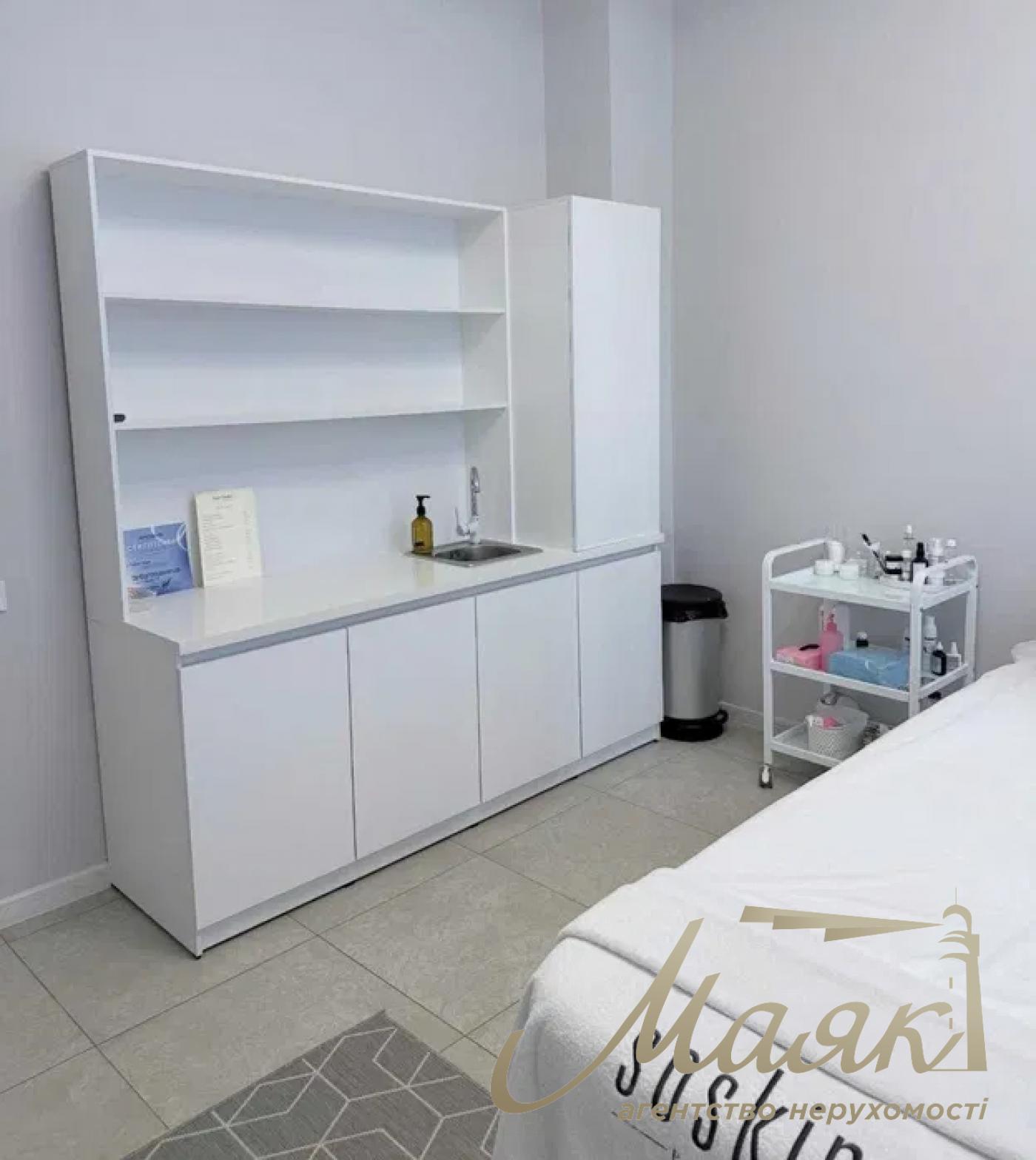 Оренда фасадного приміщення ЖК Новопечерські Липки, вул. Драгомирова (Верхогляда)