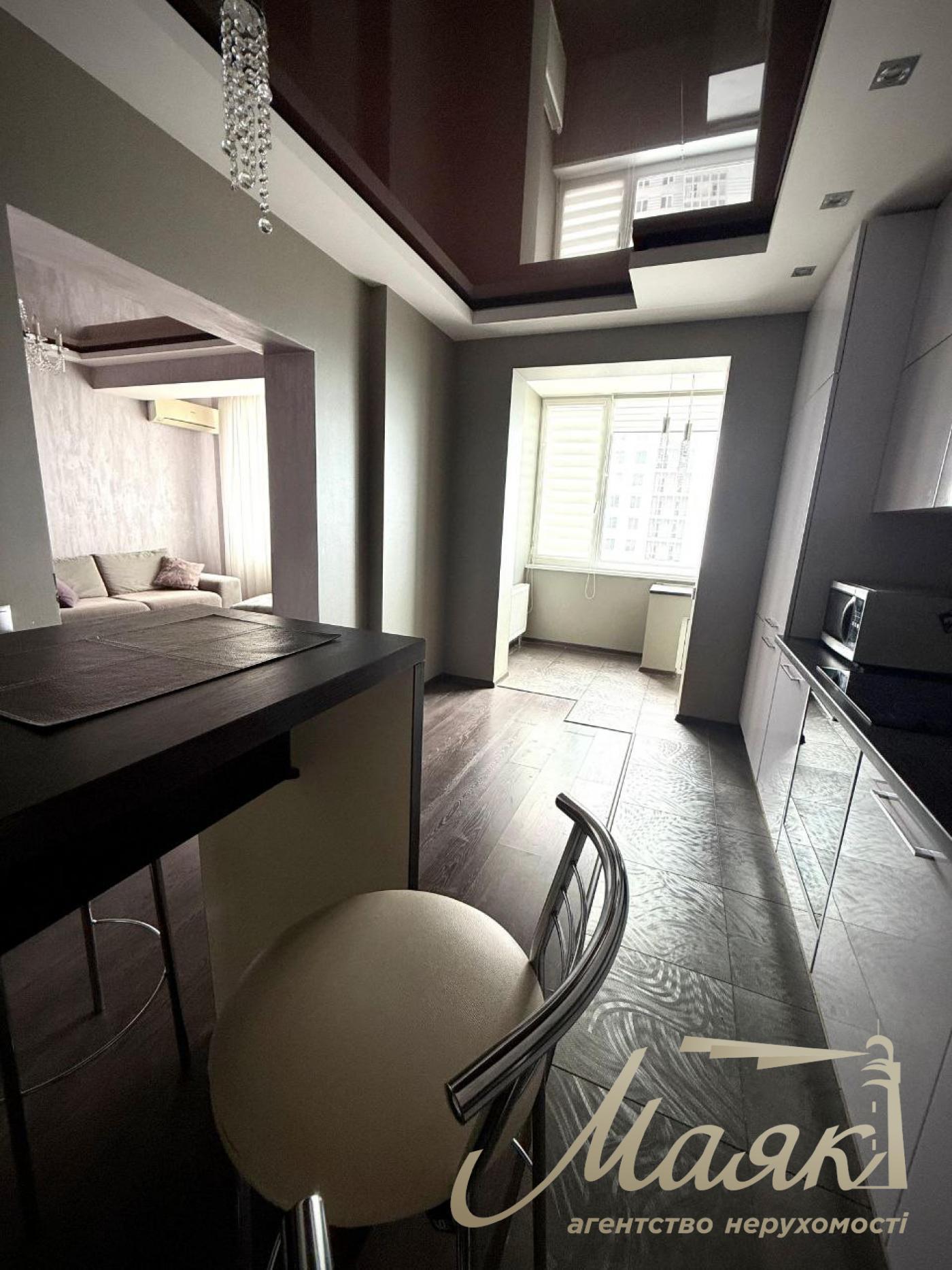 Rent 2k apartment in LCD Silver Breez, Dniprovska embankment 1